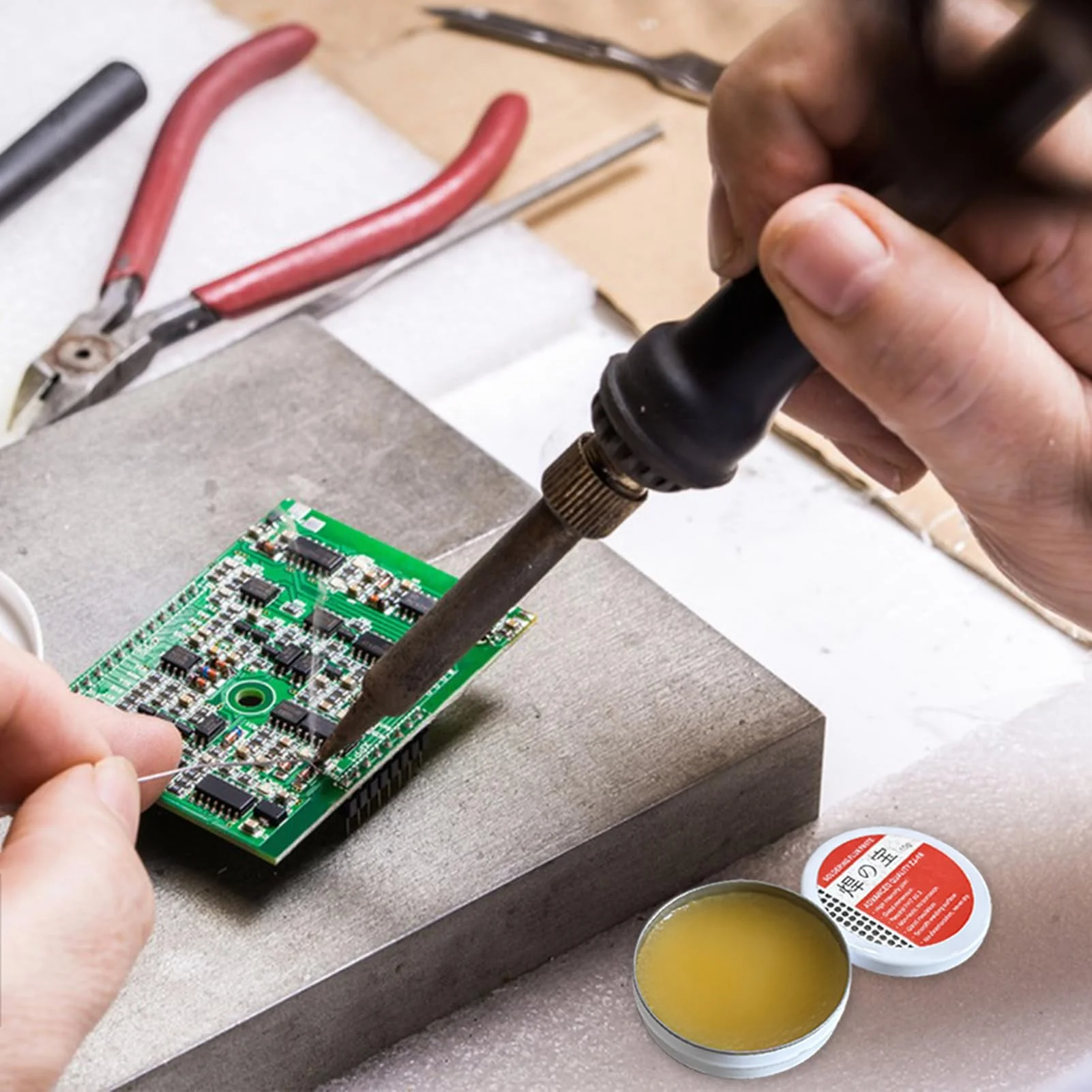 10g Solder Flux, Soldering Flux Paste, No-Clean Solder Grease, Professional Mechanic Welding Repair, For Electronics, Mobile Phone, Home Appliance, Computer Motherboard (0.35oz Jar) - Image 5