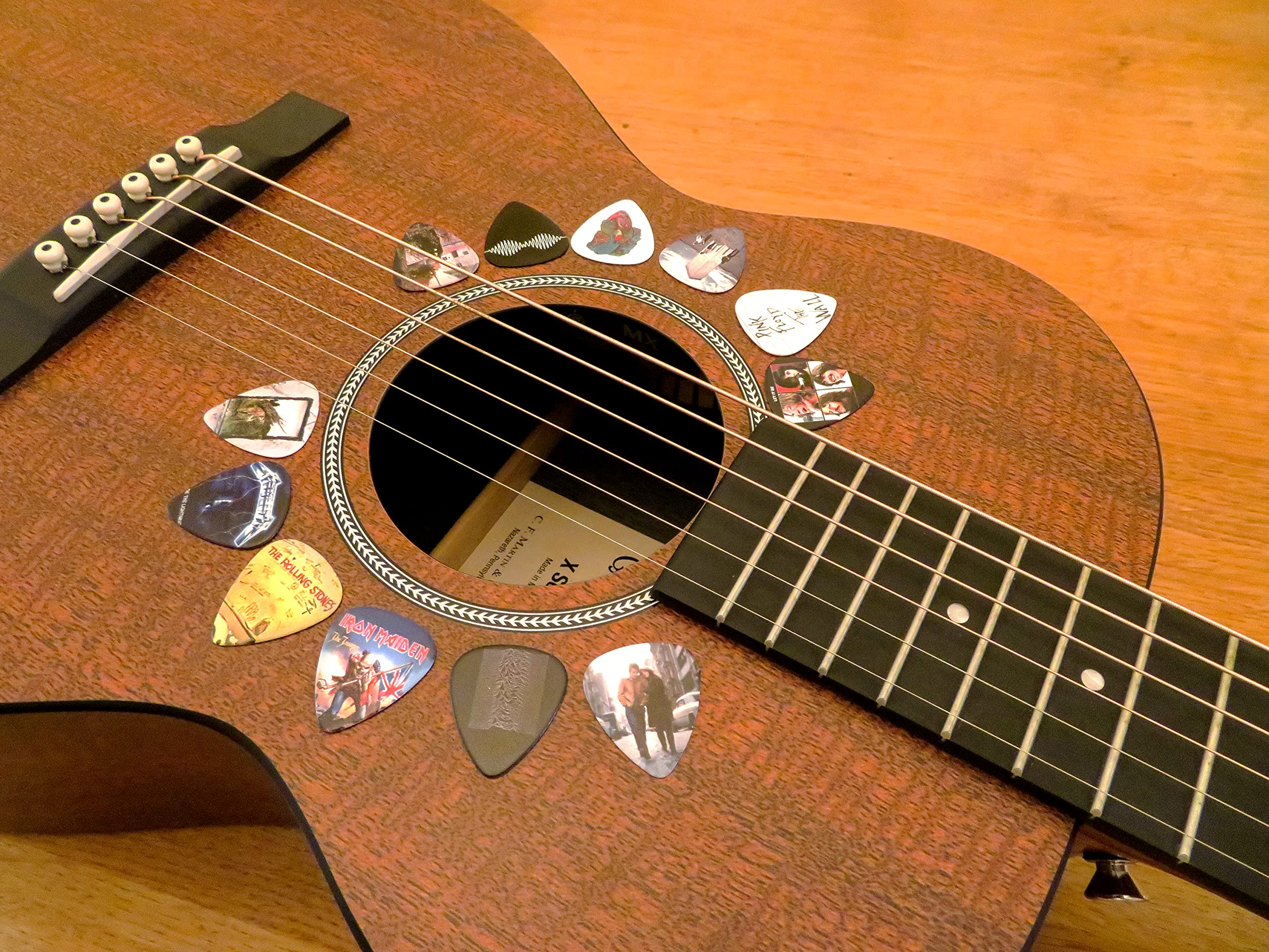 12 x Classic Albums Guitar Picks Set Guitar Plectrums For Every Guitarist Both Sided Print Pick In Pick Tin Sized 0.46, 0.71, 0.81, 0.88, 0.96, 1.2 mm Electric Guitar, Acoustic Guitar And Bass (Set 2) - Image 4