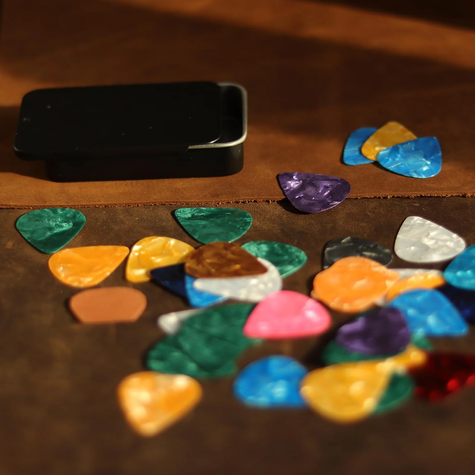 3 Thickness Guitar Picks,48 Pcs Fishkonw Guitar Picks for Acoustic Guitar,Thin,Medium,Heavy Guitar Pic for Bass Guitar 3 Thickness - Image 5