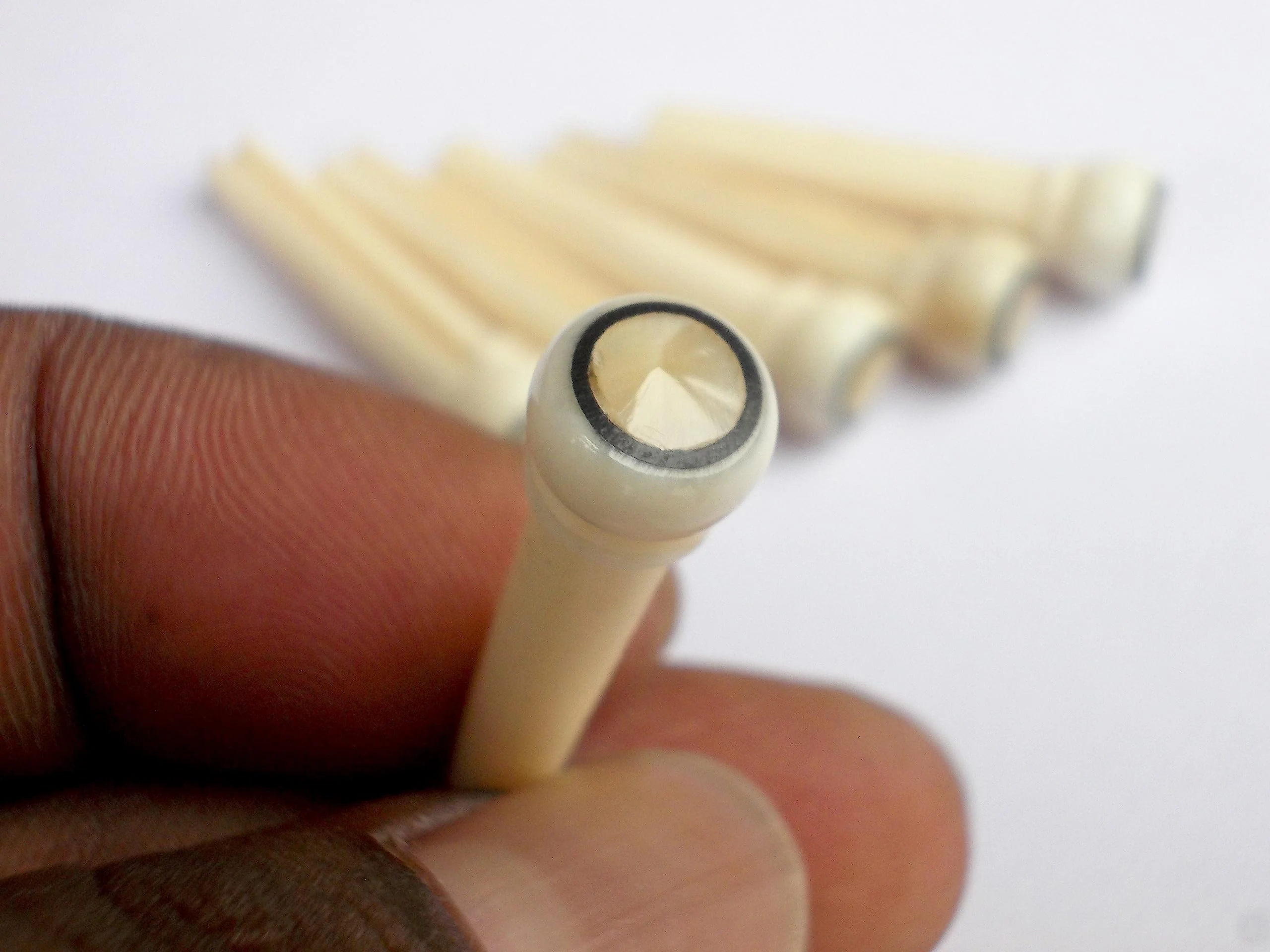6 pcs (1 set) Real Bone Acoustic Guitar Bridge Pins High Quality - Image 4