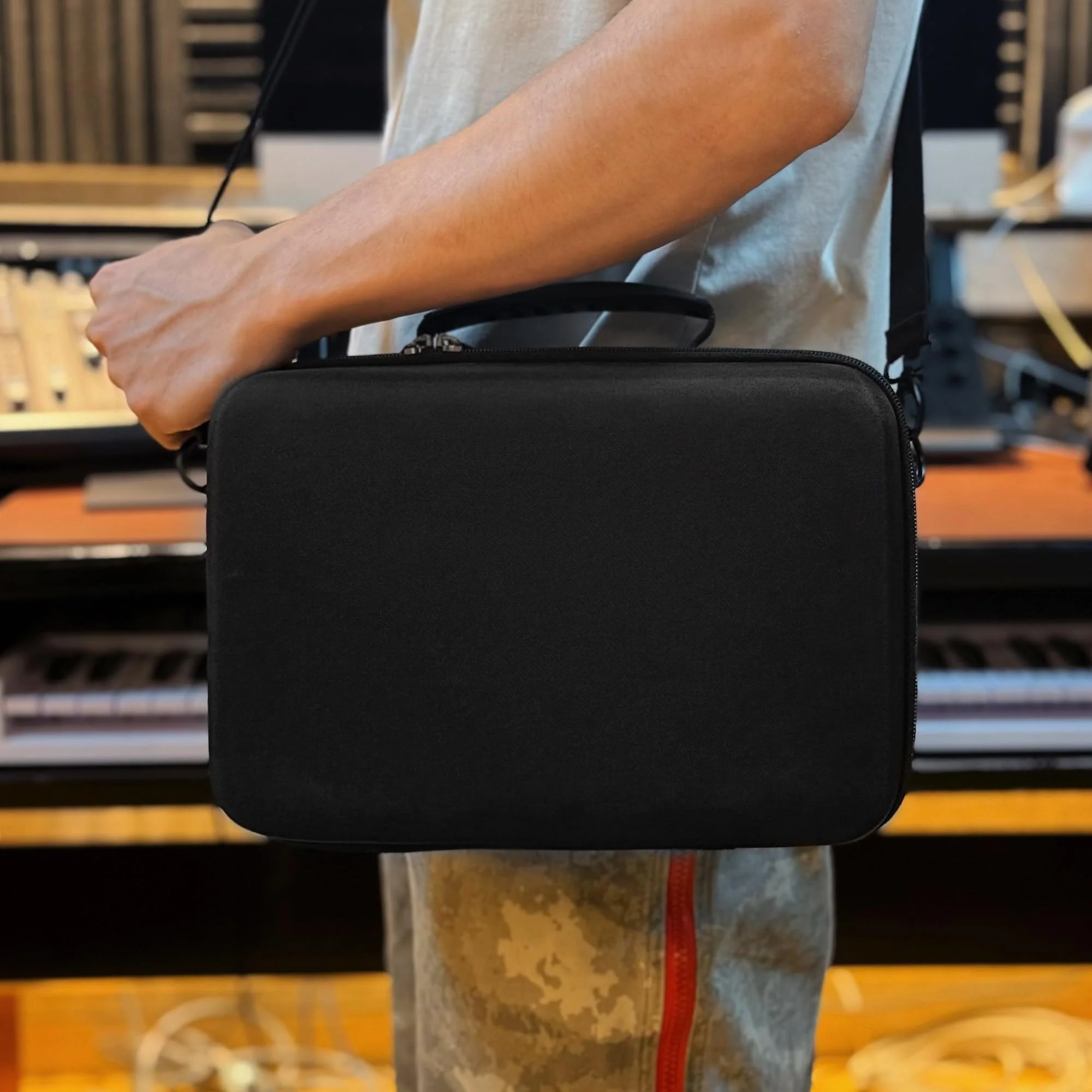 Audio Interface Case Compatible with Universal Audio Apollo x4 Gen 2 Essentials with Strap UA Apollo x4 Heritage Edition daily protection - Image 5
