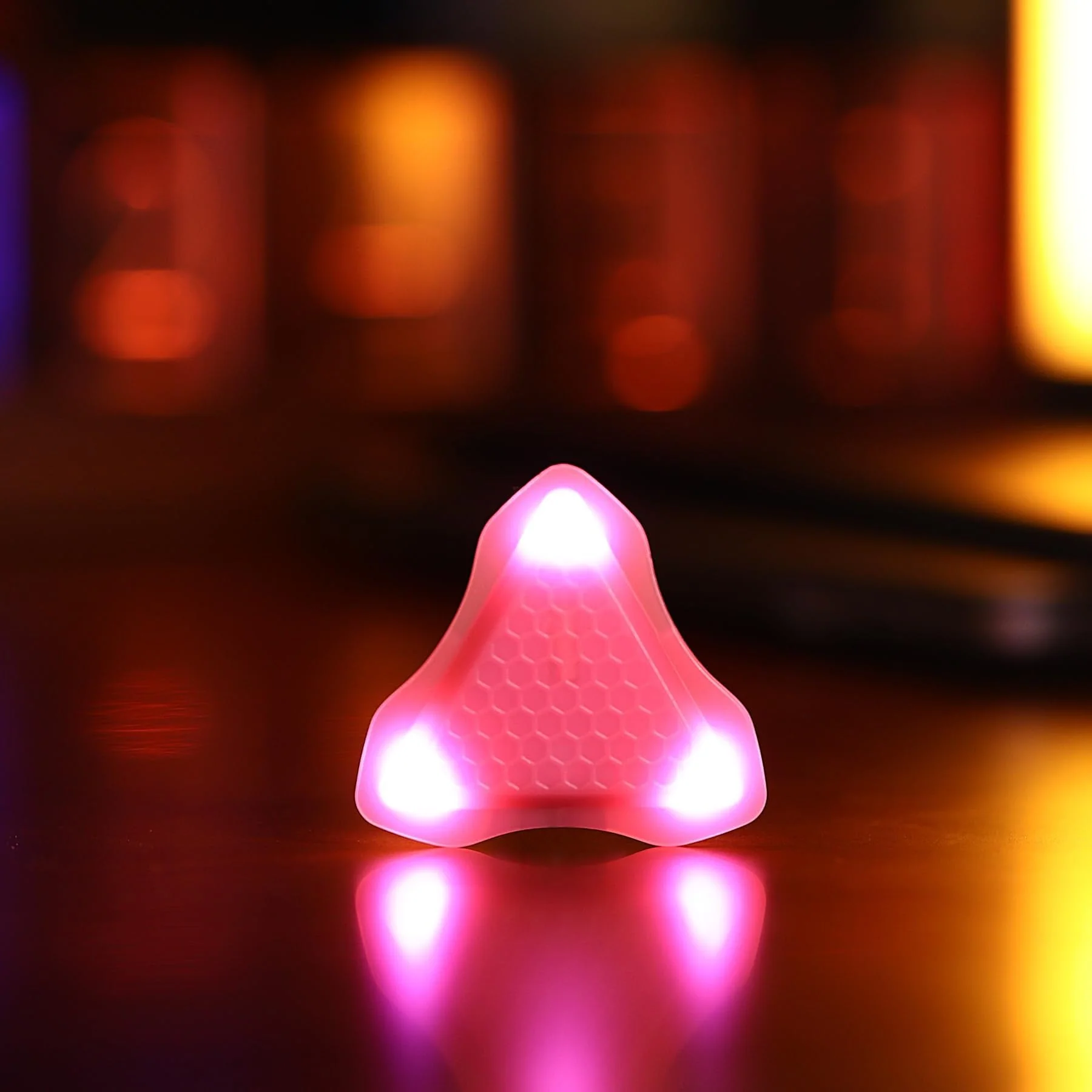 Auto Glowing LED Guitar Pick, Non-slip honeycomb touch, 3 Thickness Options for Electric Guitar,Bass Guitar Picks,White Light, XL size - Image 6