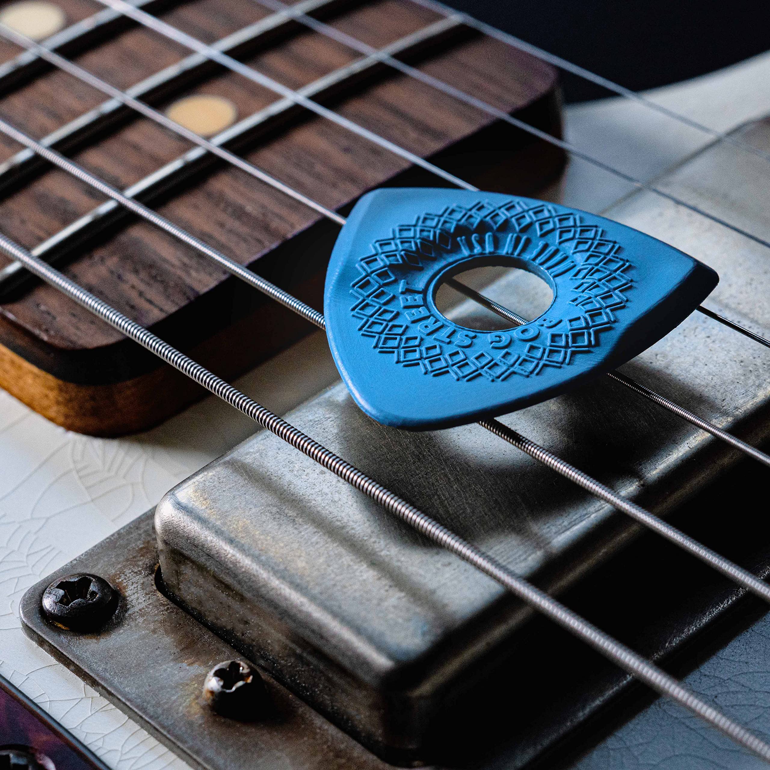 Bog Street AXE CUT Guitar Picks, Heavy, Electric, Acoustic and Bass Guitar Picks, Blue (6-Pack) 6-Pack - Image 4