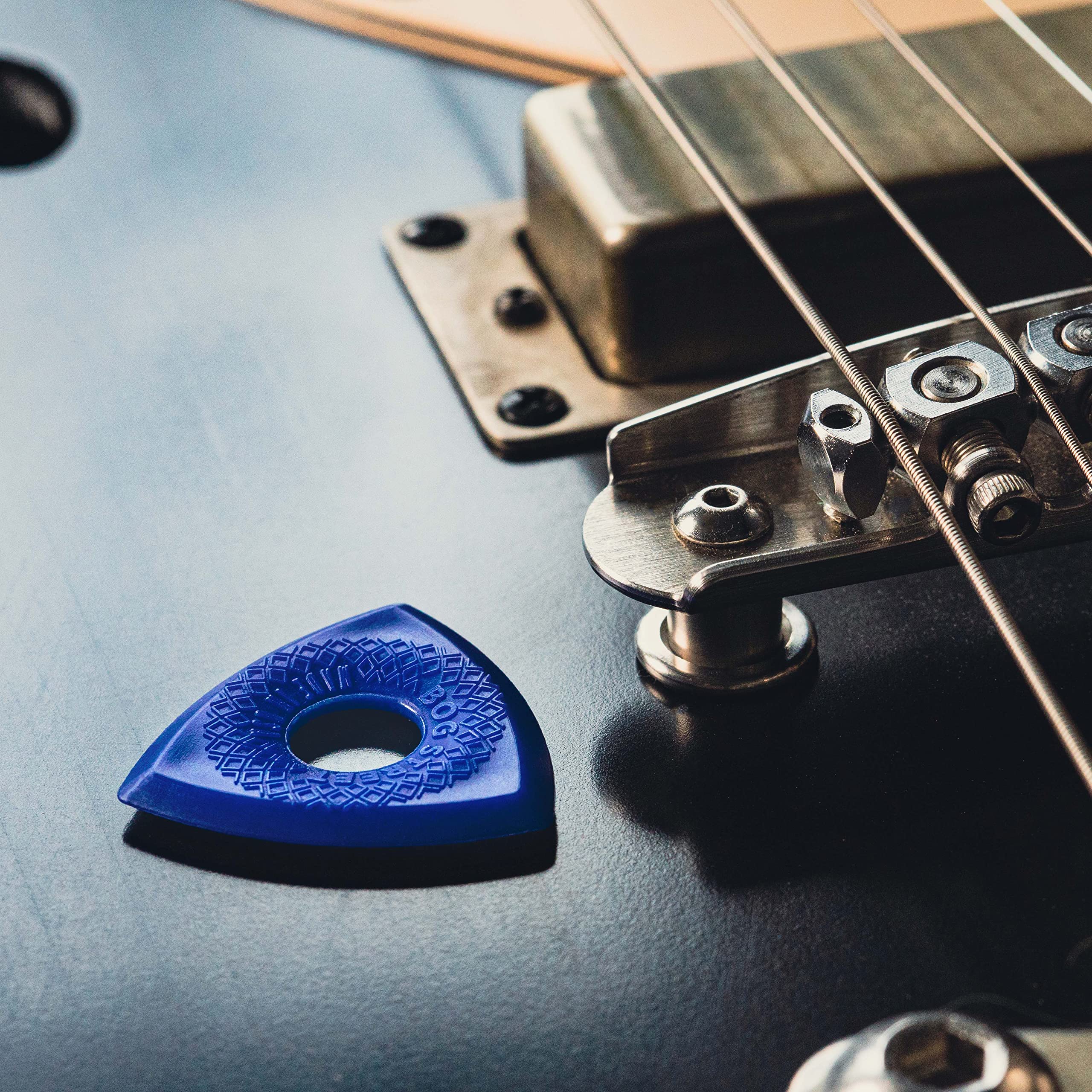 Bog Street BATTLE AXE Guitar Picks, Heavy, 3-Sided Ergonomic 3mm Guitar Picks, Blue (6-Pack) - Image 3