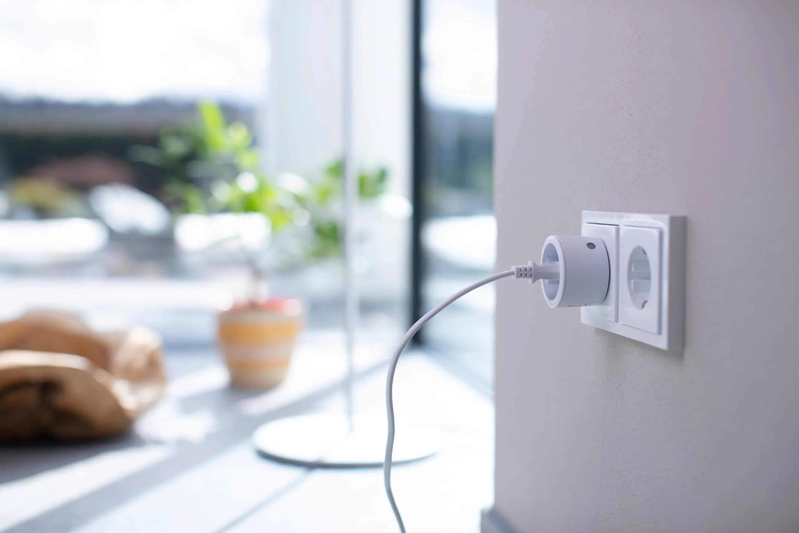 Brennenstuhl Comfort-Line Mini 3+1 Remote Control Socket Set of 3 (Indoor Use with Handheld Transmitter and Increased Touch Protection) White 3 Mini-Funksteckdosen 3 mini radio sockets Single - Image 4
