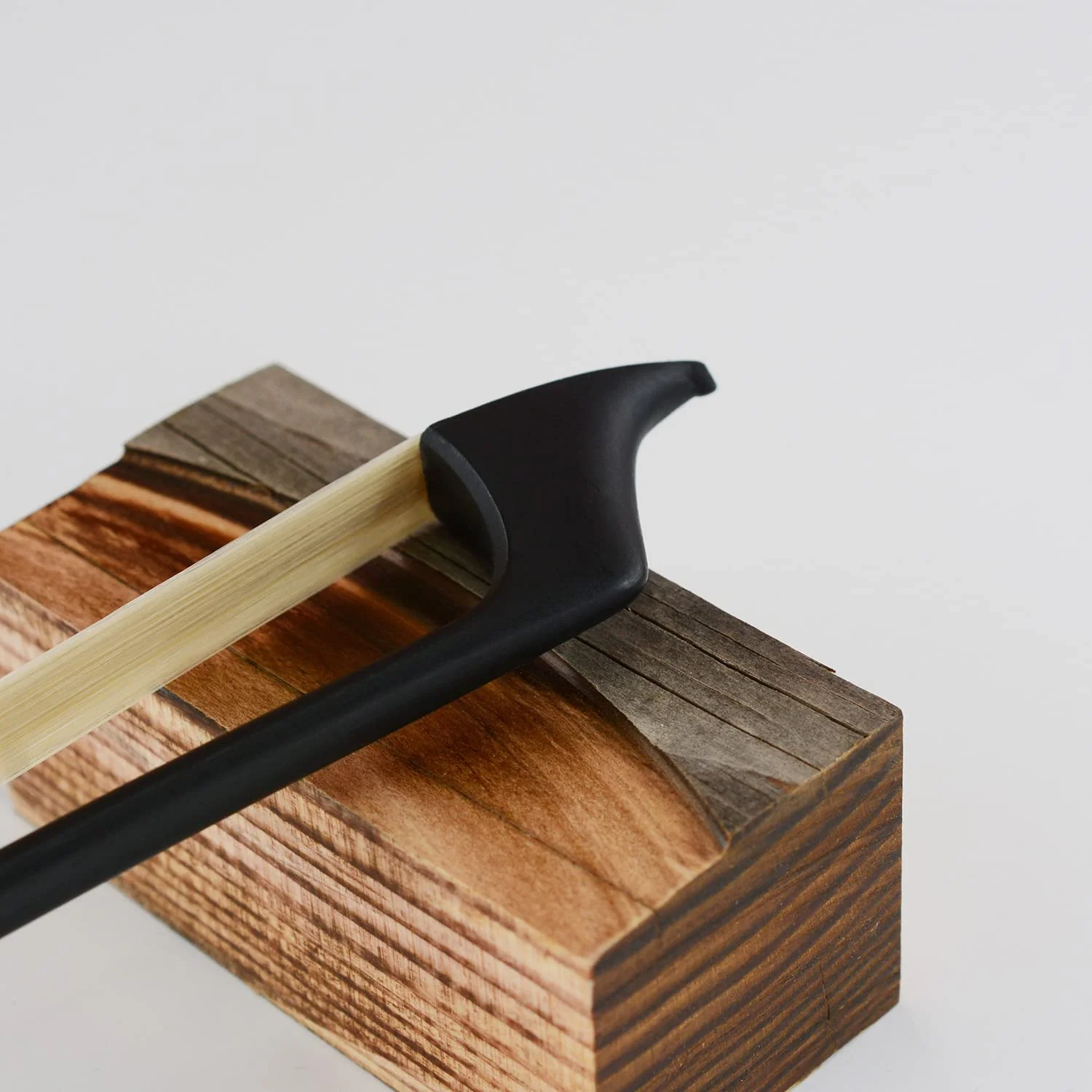 Carbon Fiber Cello Bow Natural Horsehair Unique Design with Ebony Fleur-de-Lis Frog White - Image 5