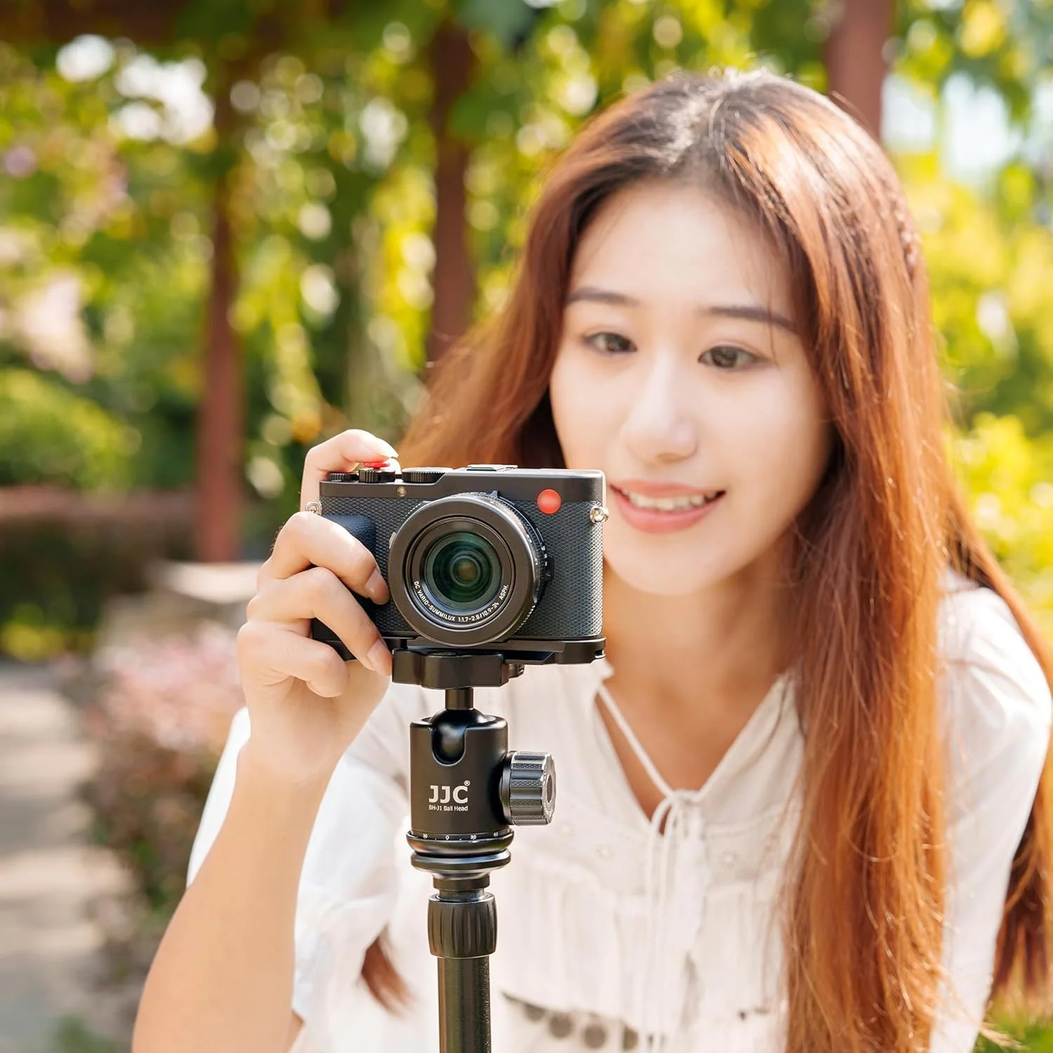 D-LUX8 Handgrip, L-Shape Bracket Handle for Leica D-LUX8 D-LUX 8 Camera, with Built-in Arca Quick Release Plate & Battery Compartment Opening, DLUX8 Hand Grip Holder Anti-Slip Microfiber Pads Design - Image 7