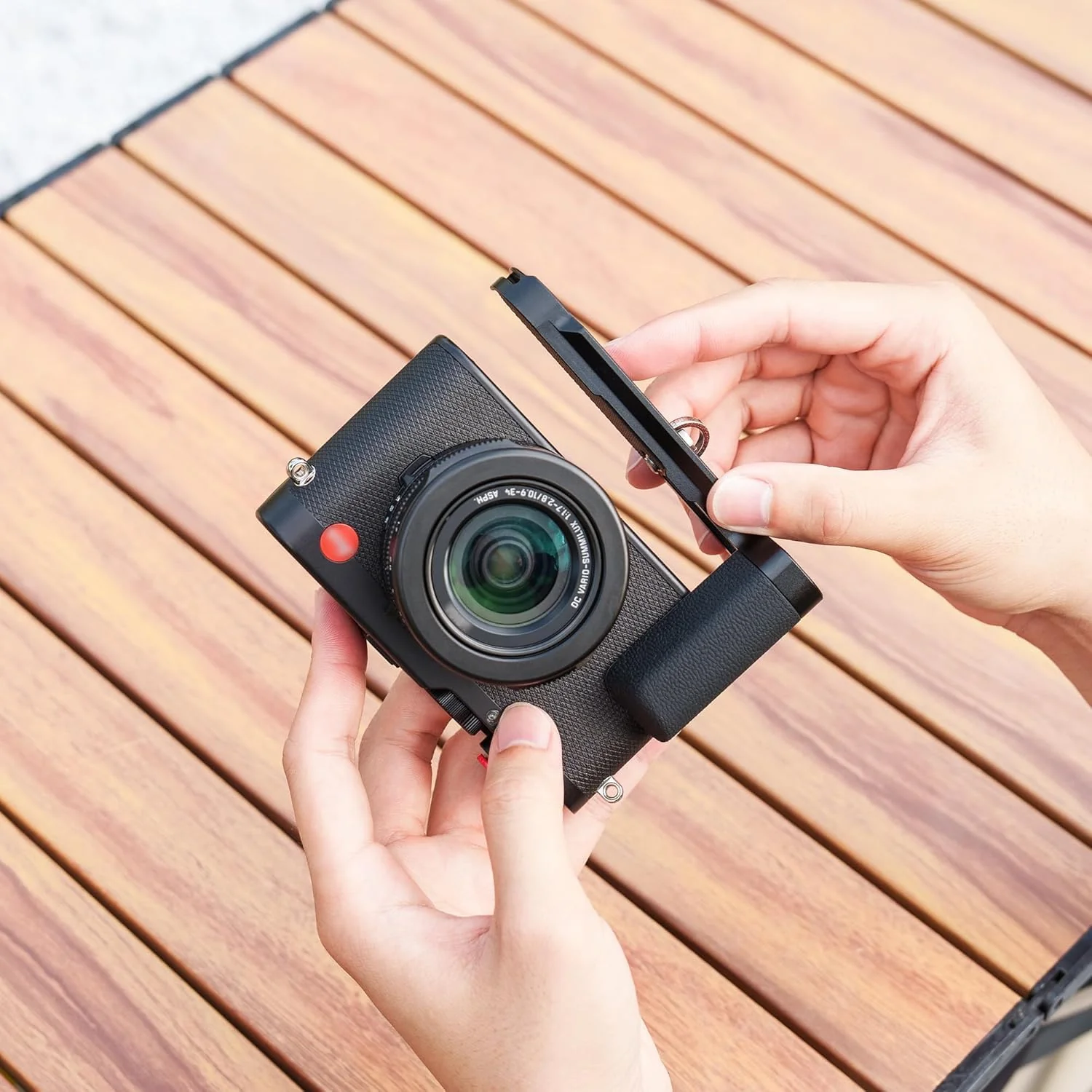 D-LUX8 Handgrip, L-Shape Bracket Handle for Leica D-LUX8 D-LUX 8 Camera, with Built-in Arca Quick Release Plate & Battery Compartment Opening, DLUX8 Hand Grip Holder Anti-Slip Microfiber Pads Design - Image 8