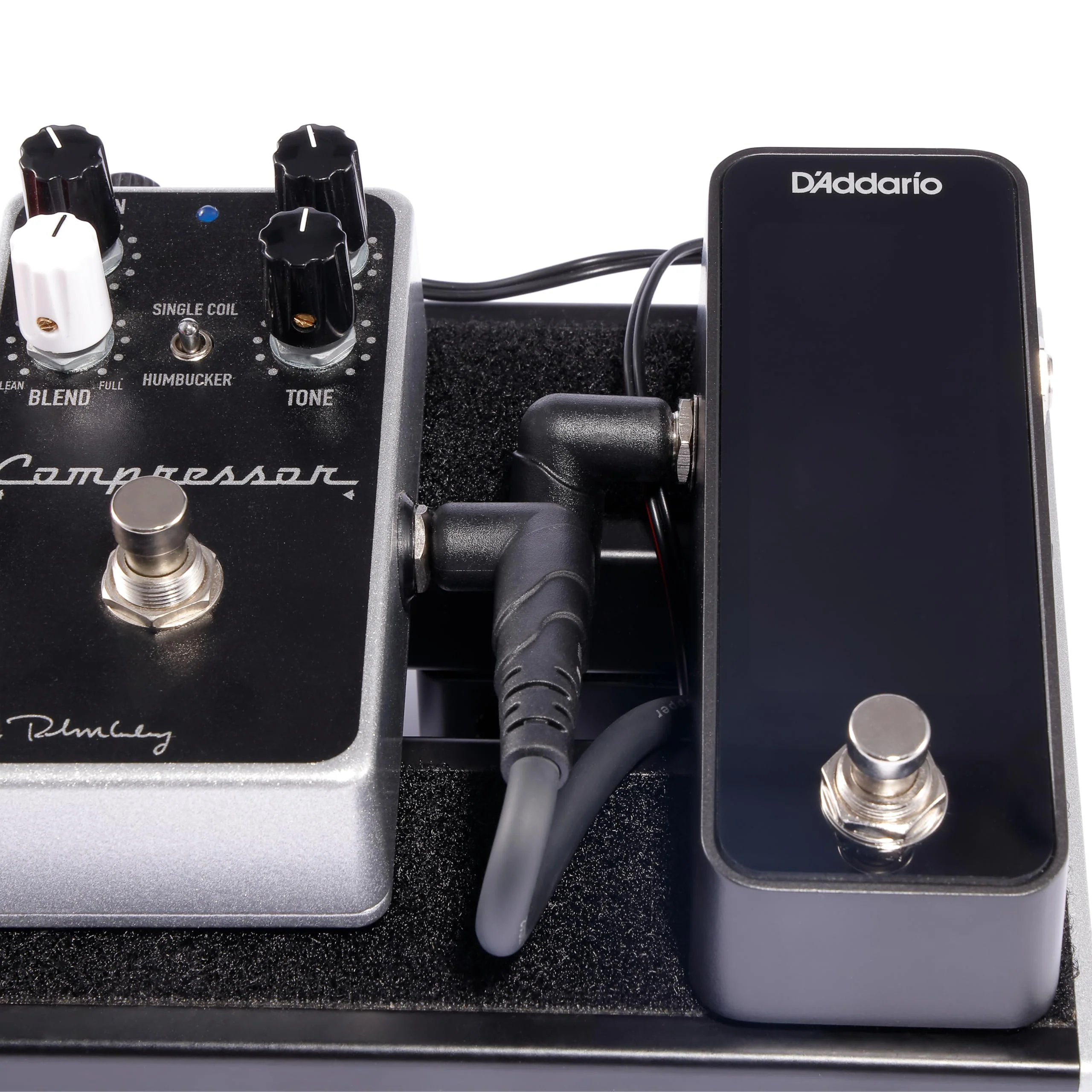 D'Addario Guitar Cable - Guitar Patch Cable - Instrument Cable - Guitar Accessories - Classic Series Cable - 0.5 Foot/152.4 MM - Right Angle - Dark Grey - 3 Pack 6 in 3-Pack Round - Right Angle - Image 7