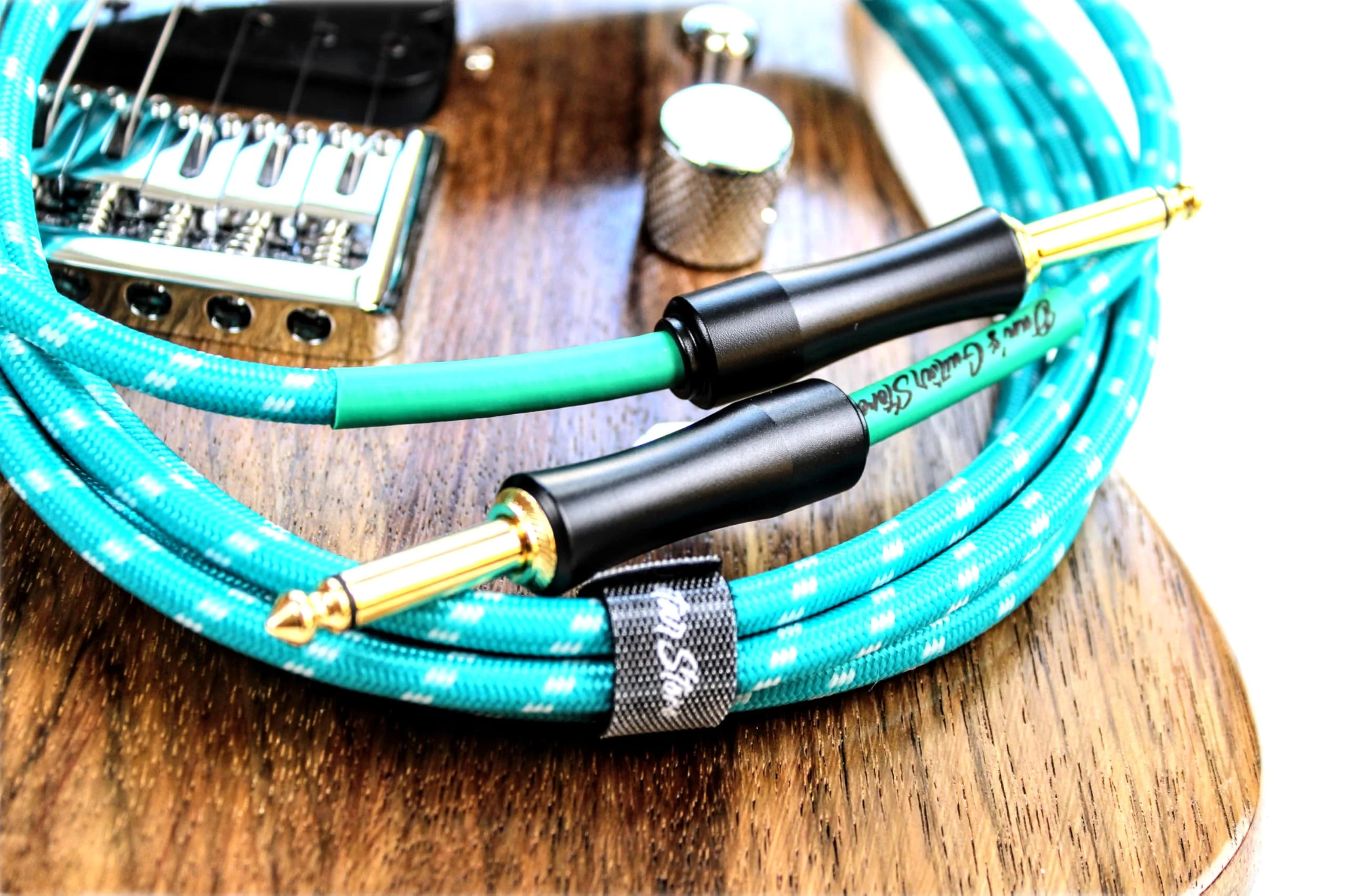Dan's Guitar Store Instrument Cable (3m / 10ft Inline/Inline) 1/4 Jack 21AWG OFC 18k gold-plated self-silencing connector Precision Instrument Cable 3 Metre / 10 ft Inline / Inline - Image 7