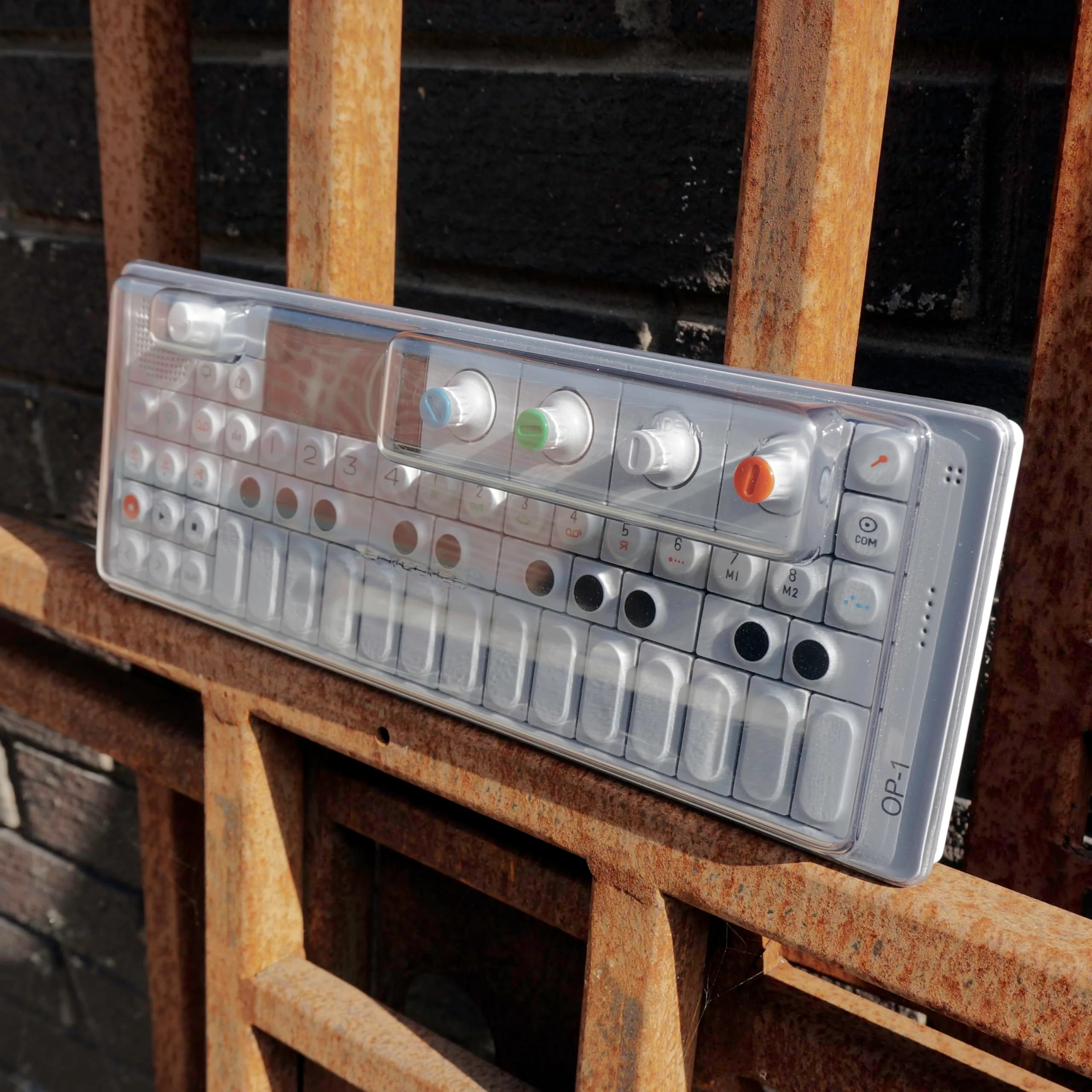 Decksaver Teenage Engineering OP1 & OP1 Field Cover Portable - Image 2