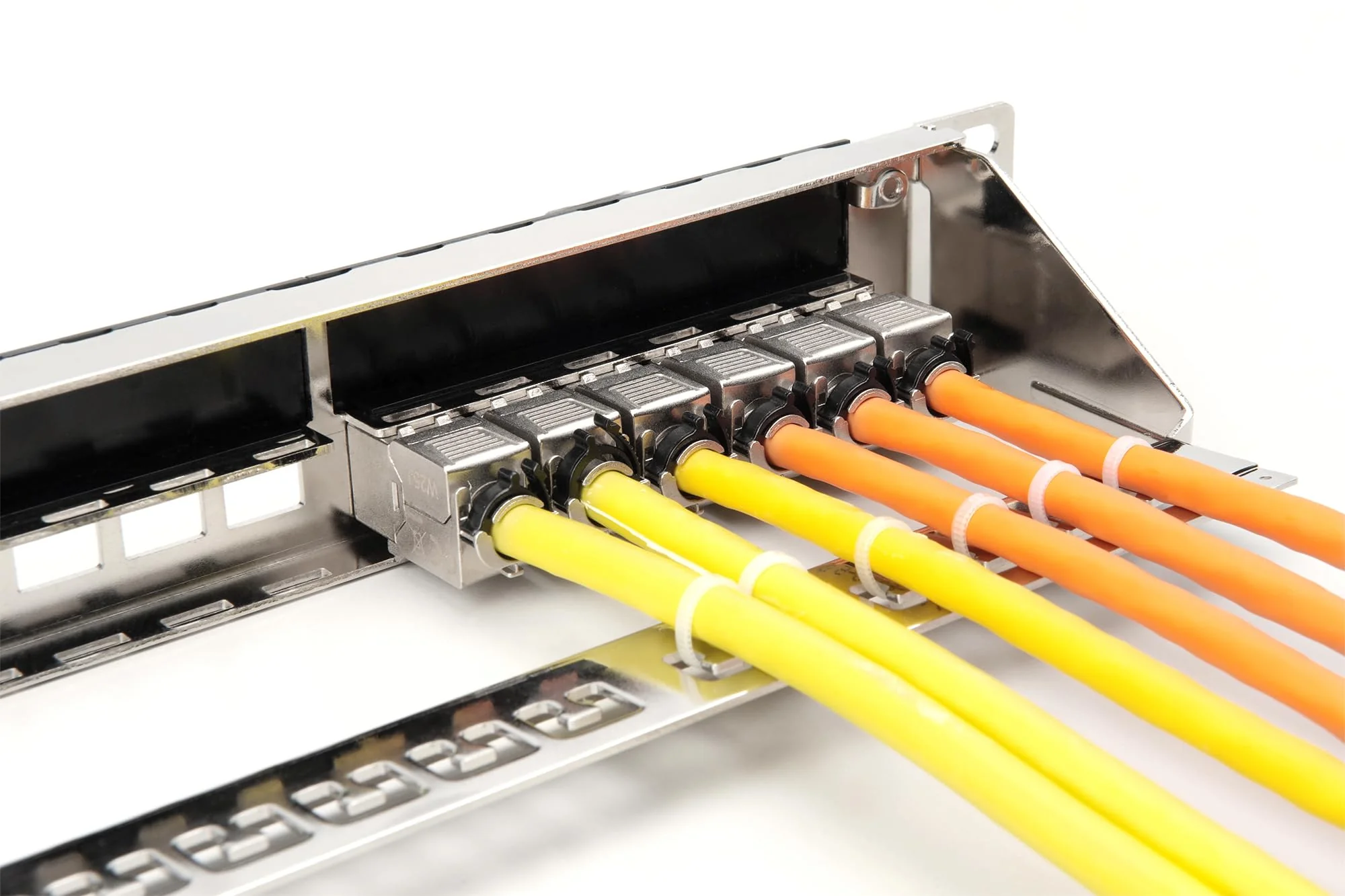 DIGITUS Patch Panel - Modular - For Keystone Modules - 19" - 24-Port - Shielded - Rack Mount 1U - Grey - Image 3