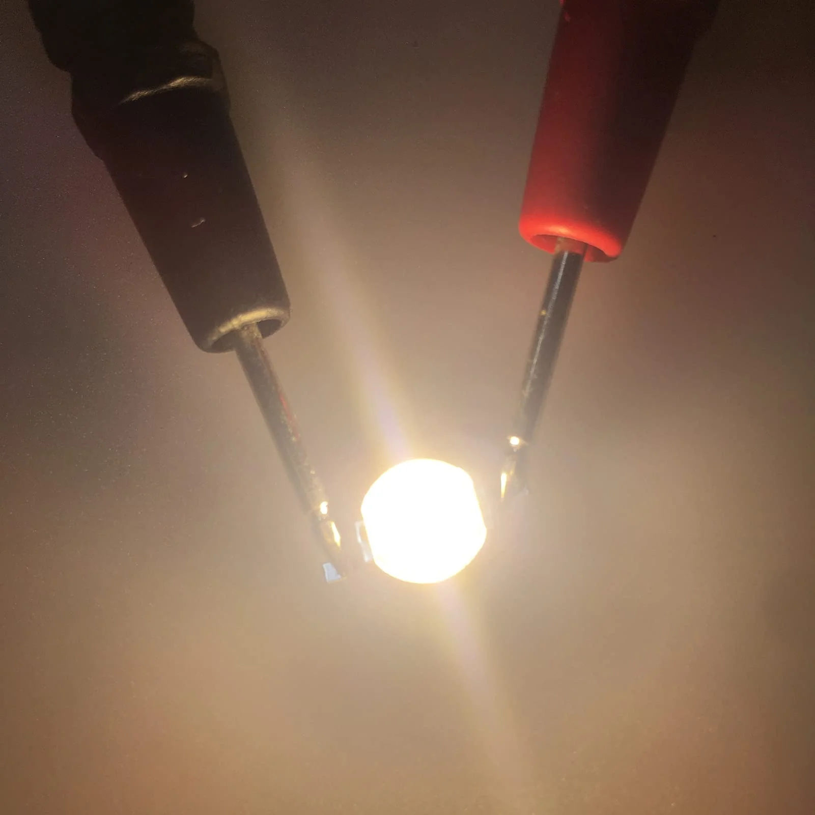 Dioche LED Chip, Pack of 25 0.5W 5V High Performance LED Lamp Beads with Aluminium Plate for Flashlights, DIY Adjustment Lights, Headlights and Spotlights - Image 7