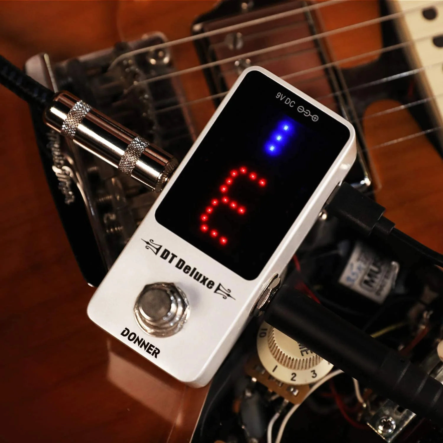 Donner Tuner Pedal, DT Deluxe Chromatic Guitar Tuner Pedal for Electric Guitar and Bass ± 1 Cent USB or 9V Power Supply True Bypass White Tuner - Image 7