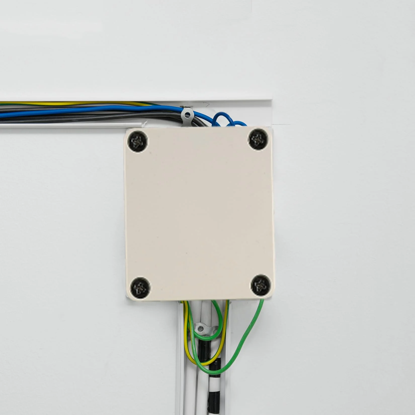 Electronic Junction Box, Junction Boxes, Waterproof IP65, Surface-Mounted Junction Box, Surface-Mounted Box, Electronic Project Box, Connection Box Housing Plastic (Grey White Colour, 63 x 58 x 35 mm) 63x58x35mm Grey and white colour - Image 6