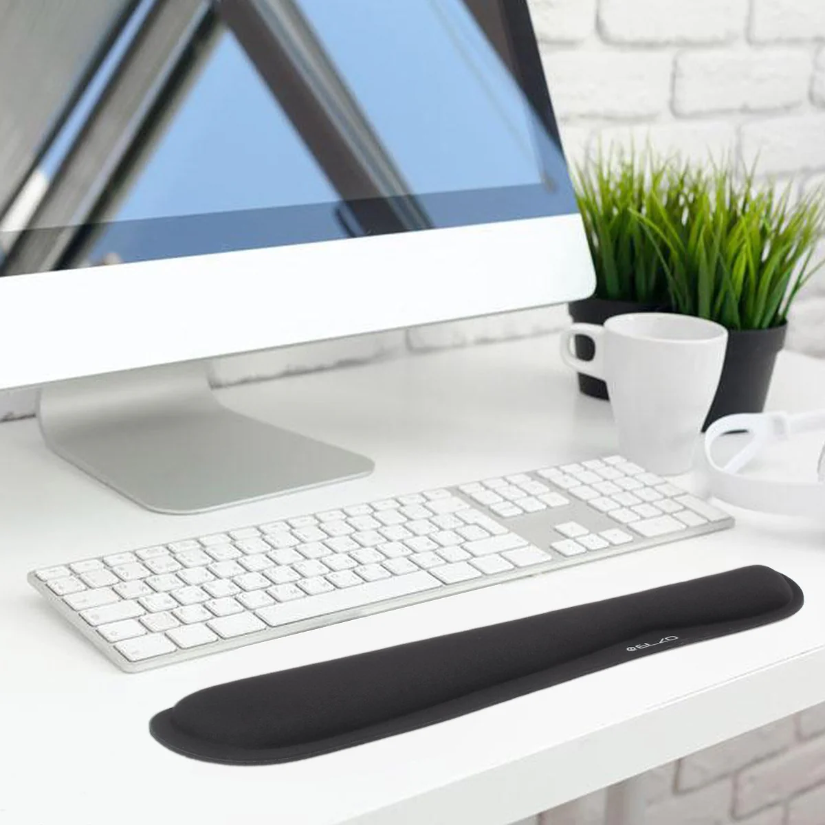 ELZO Keyboard Wrist Rest Pad Support with Comfortable Memory Foam Padding, Nonslip Rubber Base and Ergonomic Design for PC Computer Laptop Mac 1 × for Keyboard Black - Image 6