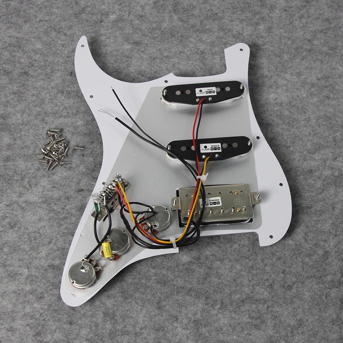 FLEOR Alnico 5 SSH Prewired Strat Pickguard Loaded Pickguard Humbucker Pickup Set, White Pearl - Image 3