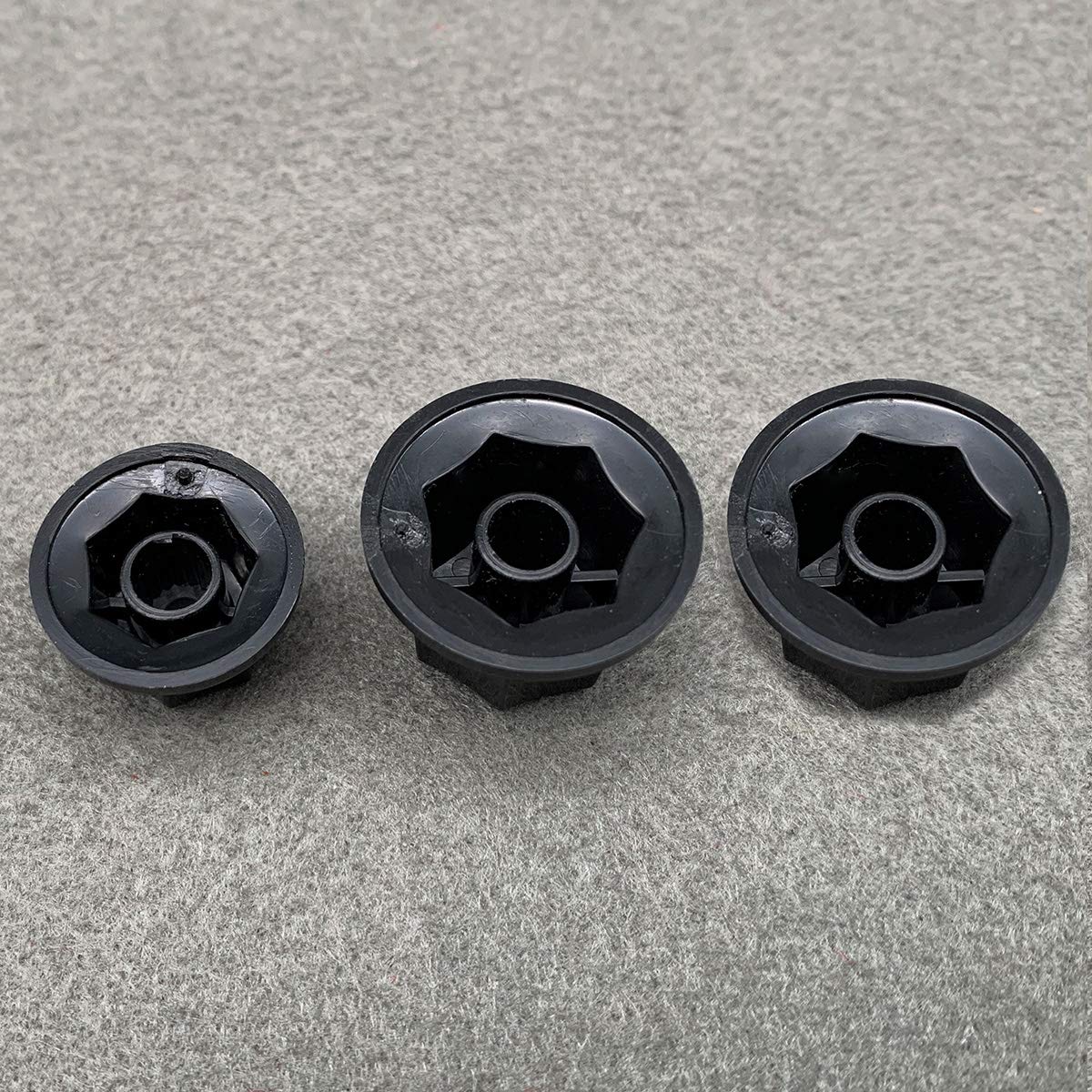FLEOR Black Bass Guitar Knobs Plastic Volume Control Knobs 2 Big & 1 Small Size for JB Bass Parts - Image 7