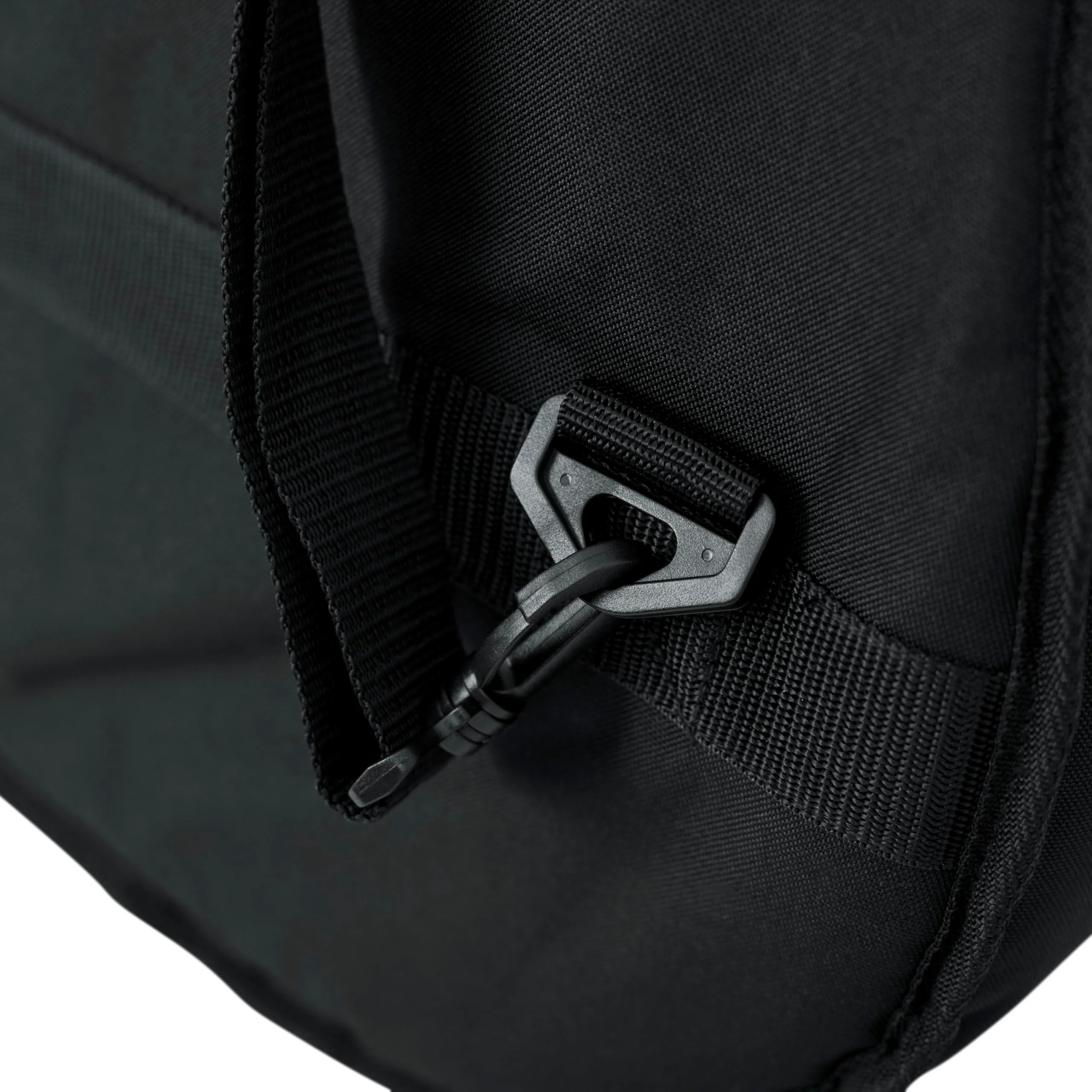 Gator Cases Foam Padded Bass Guitar Gig Bag, Fits Jazz and Precision Style Bass Guitars up to 46.5" in Length (GBE-BASS) - Image 12