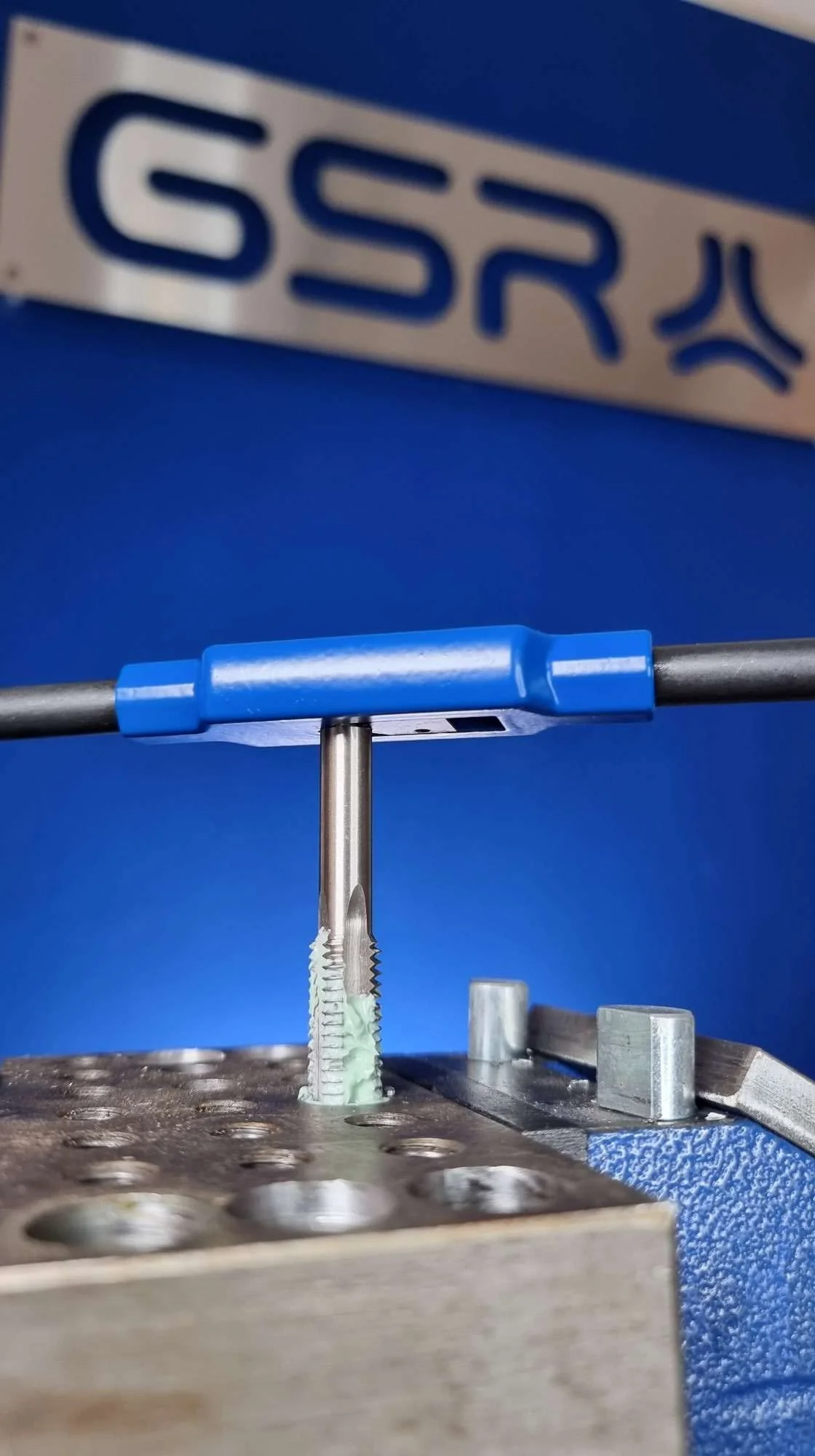 GSR Steel Tap Wrench with Center Eye | Size 2 (M4-M12) | Adjustable Tap Holder with Square Shank | Stainless Steel | Burnished Handles | Hand Tap Tool Holder ‎Nr. 2 | M4- M12 | BSW 5/32-1/2 | BSP G1/8 - Image 9