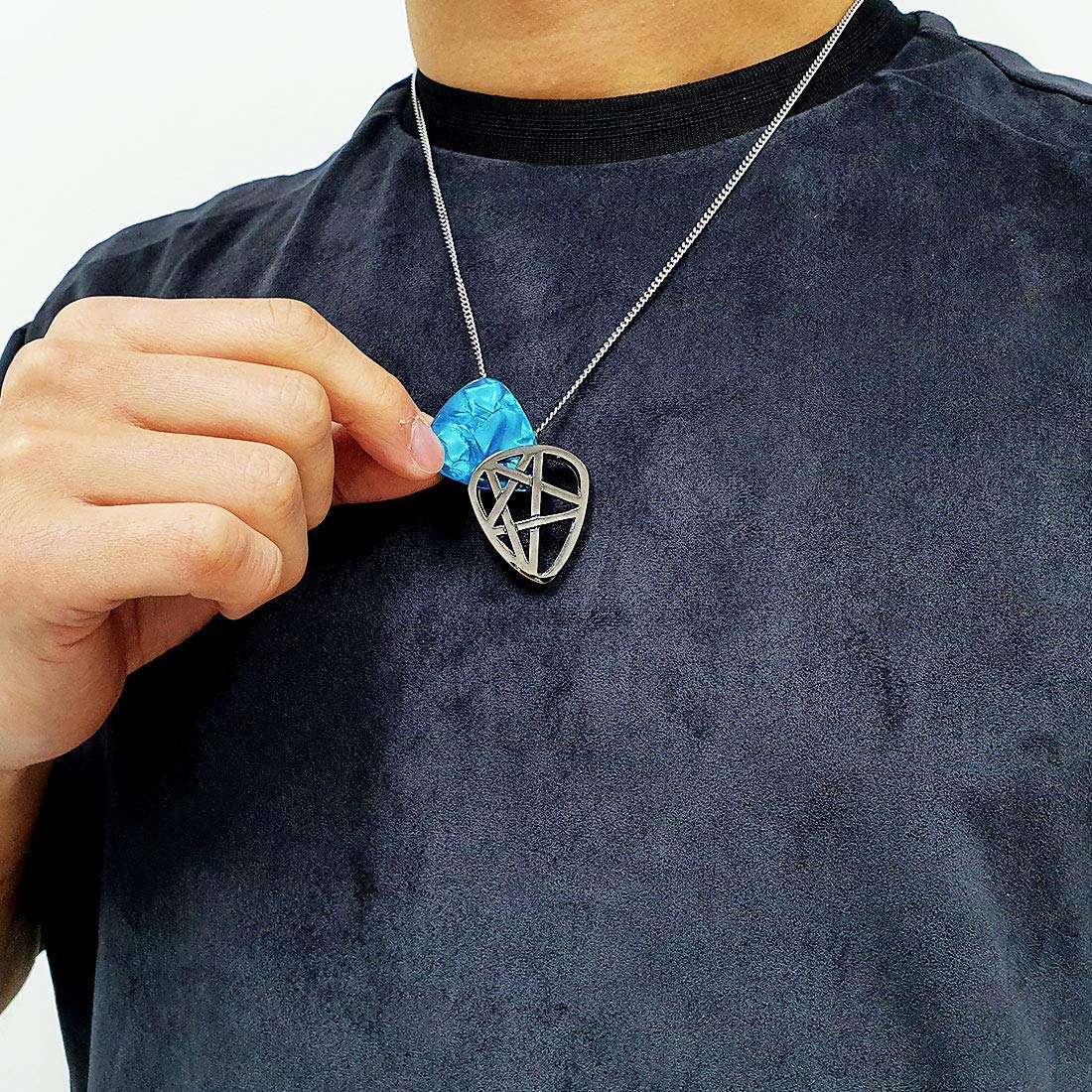 Guitar Pick Holder Necklace for Guitarists/Guitar Picks Keeper Storage Pendant Necklace Stainless Steel Music Lovers Musicians Gifts… (Metal Black, Star) Metal Black - Image 6