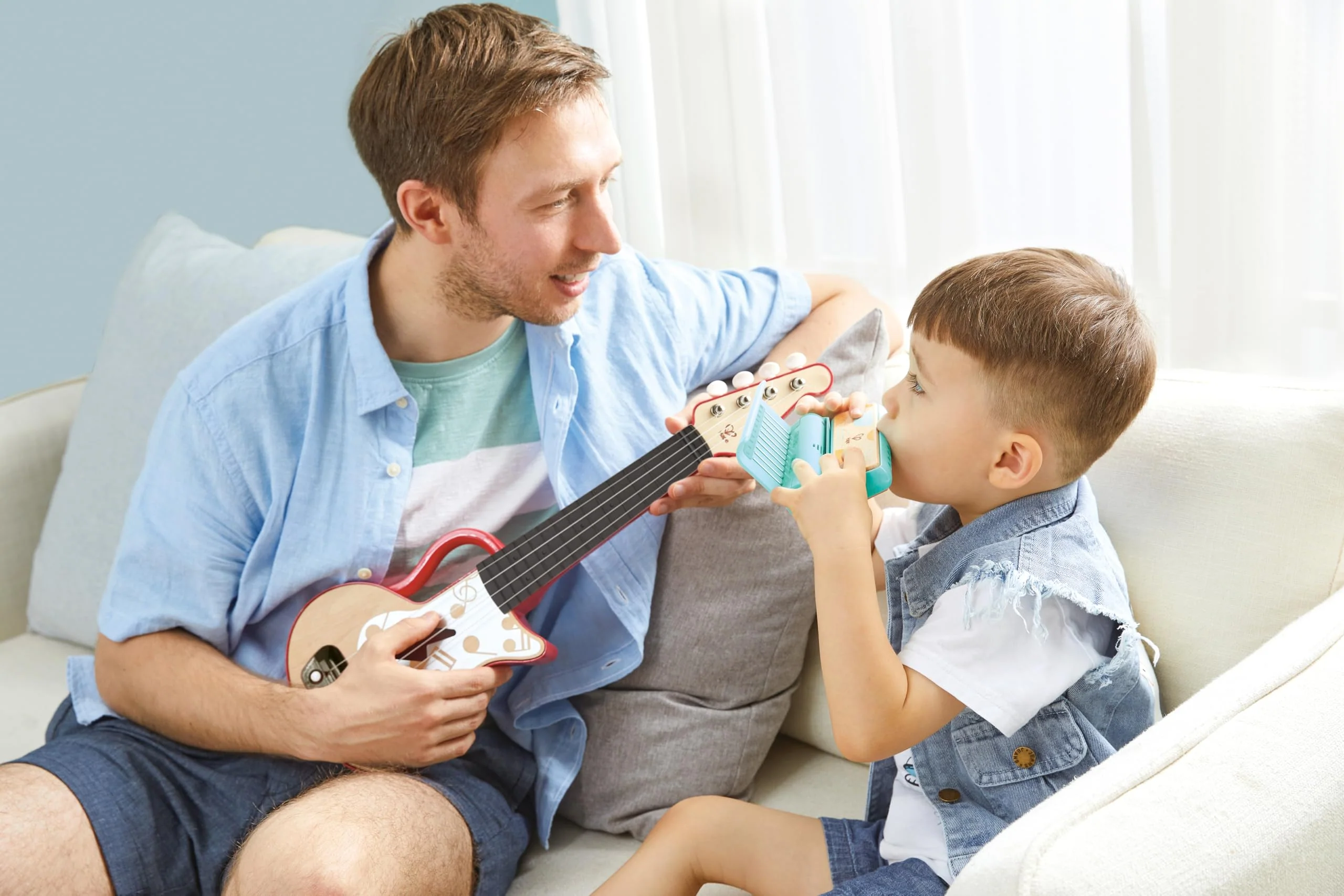 Hape Learn with Lights Harmonica | USB Charging Capabilities | Leaning and Band Mode | Musical Instrument - Image 6
