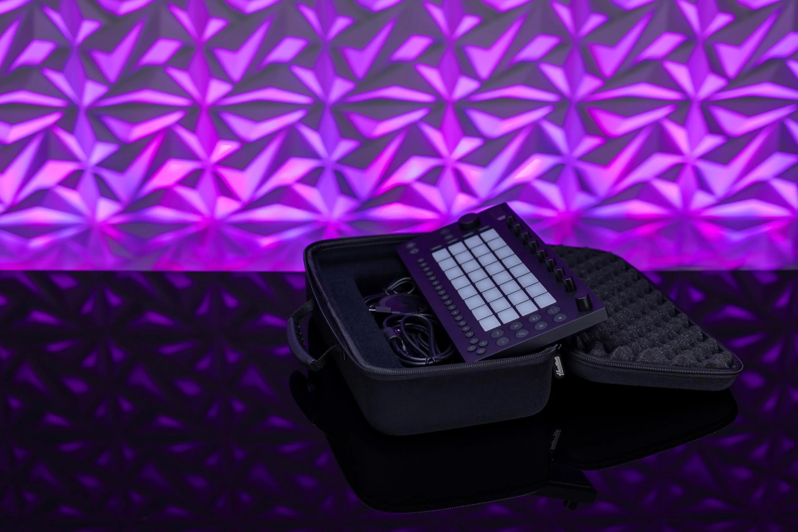 Headliner Lightweight Molded EVA Hardshell Pro-Fit™ Case Compatible with Ableton Move - Image 9