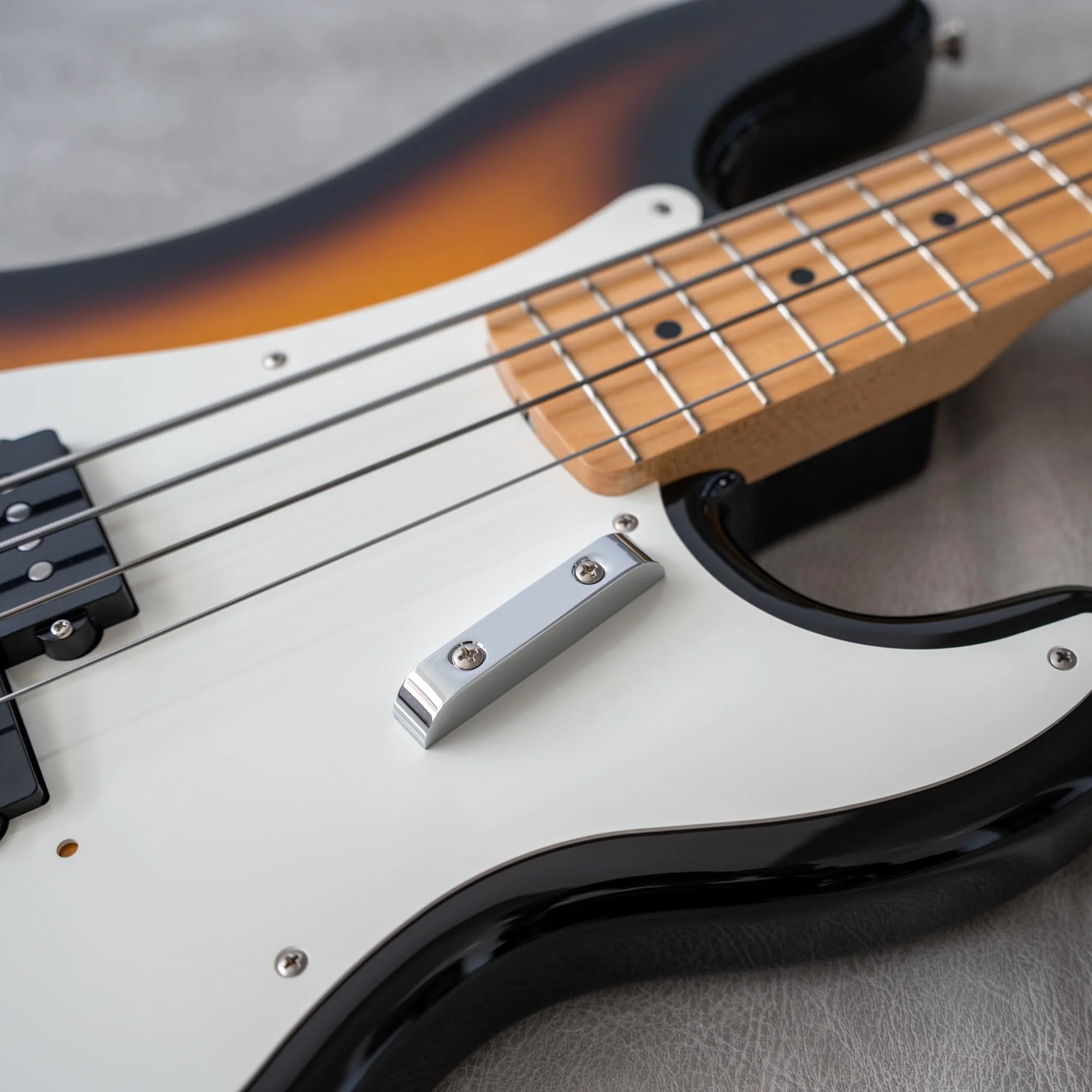 Hemiola Thumb Rest, Solid Metal Finger Rest Tug Bar for Bass Guitar, Chrome Finish, 1 Piece - Image 4