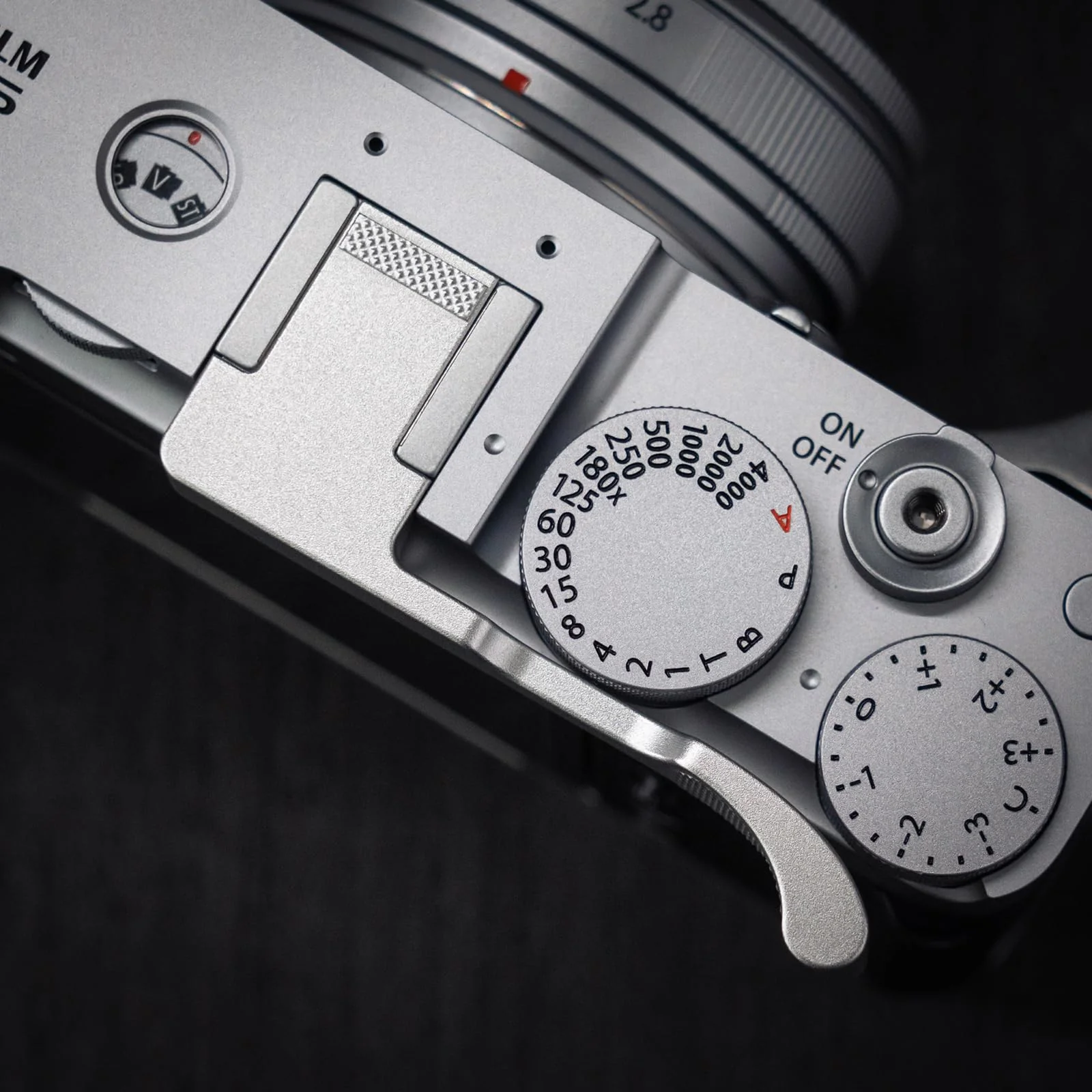 Iborrys Thumb Up Grip ， Compatible with Fujifilm Fuji X-E5 XE5 Camera, Hot Shoe Thumb Rest Support Grip ，Original all-aluminum retro diamond engraving technology | Improves shooting stability (Silver) Silver - Image 3