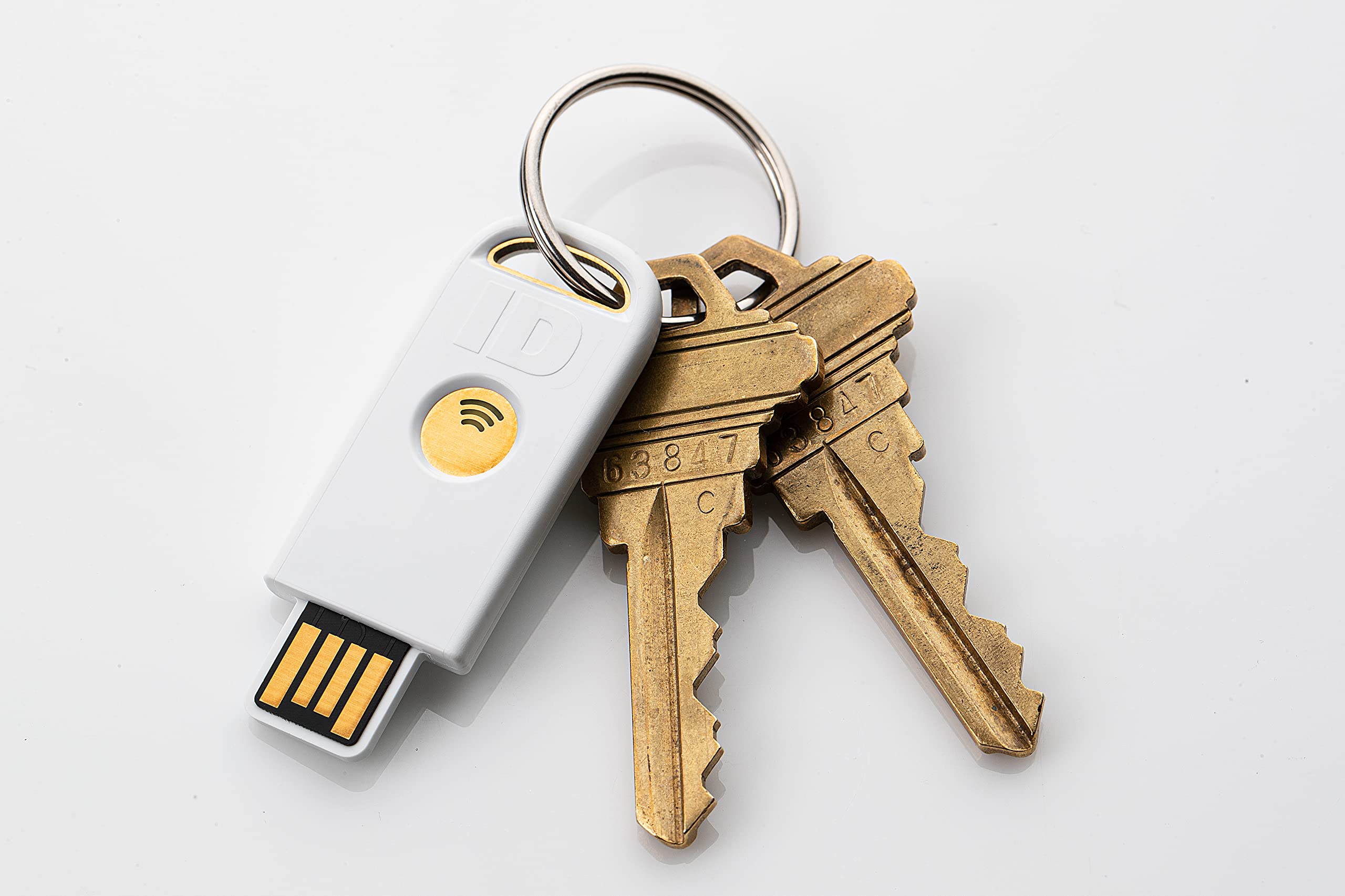 Identiv uTrust FIDO2 NFC+ Security Key USB-A (FIDO2, U2F, PIV, TOTP, HOTP, WebAuth) - Image 2