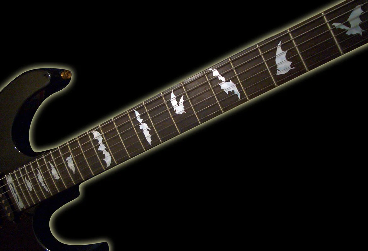 Jockomo BAT Bat/White Pearl Guitar Inlay Sticker White pearl - Image 2