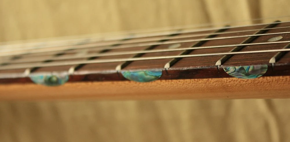 Jockomo Thumbnail/Half Moon (Avalon Mix) Inlay Sticker for Guitar Abalone Mix - Image 2