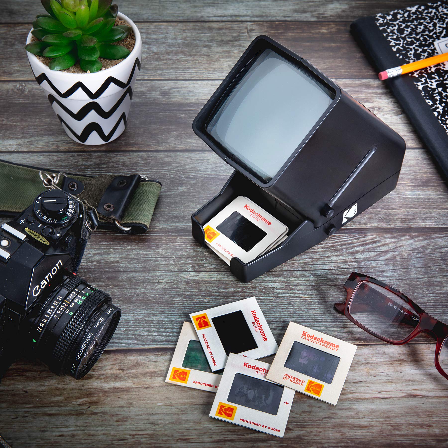 KODAK 35mm Slide and Film Viewer - Battery Operation, 3X Magnification, LED Lighted Viewing – for 35mm Slides & Film Negatives - Image 9