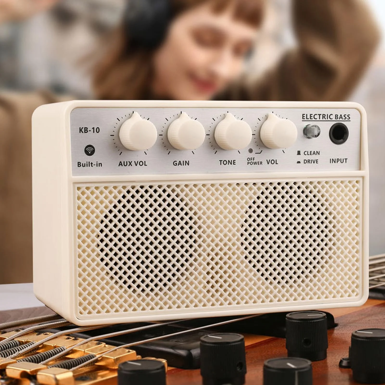 KOKKO KB-10 Bass Amplifier Portable Mini Bluetooth Audio 10W Mini Bass Amplifier Portable Rechargeable Bass Guitar Practice Amplifier - Image 5