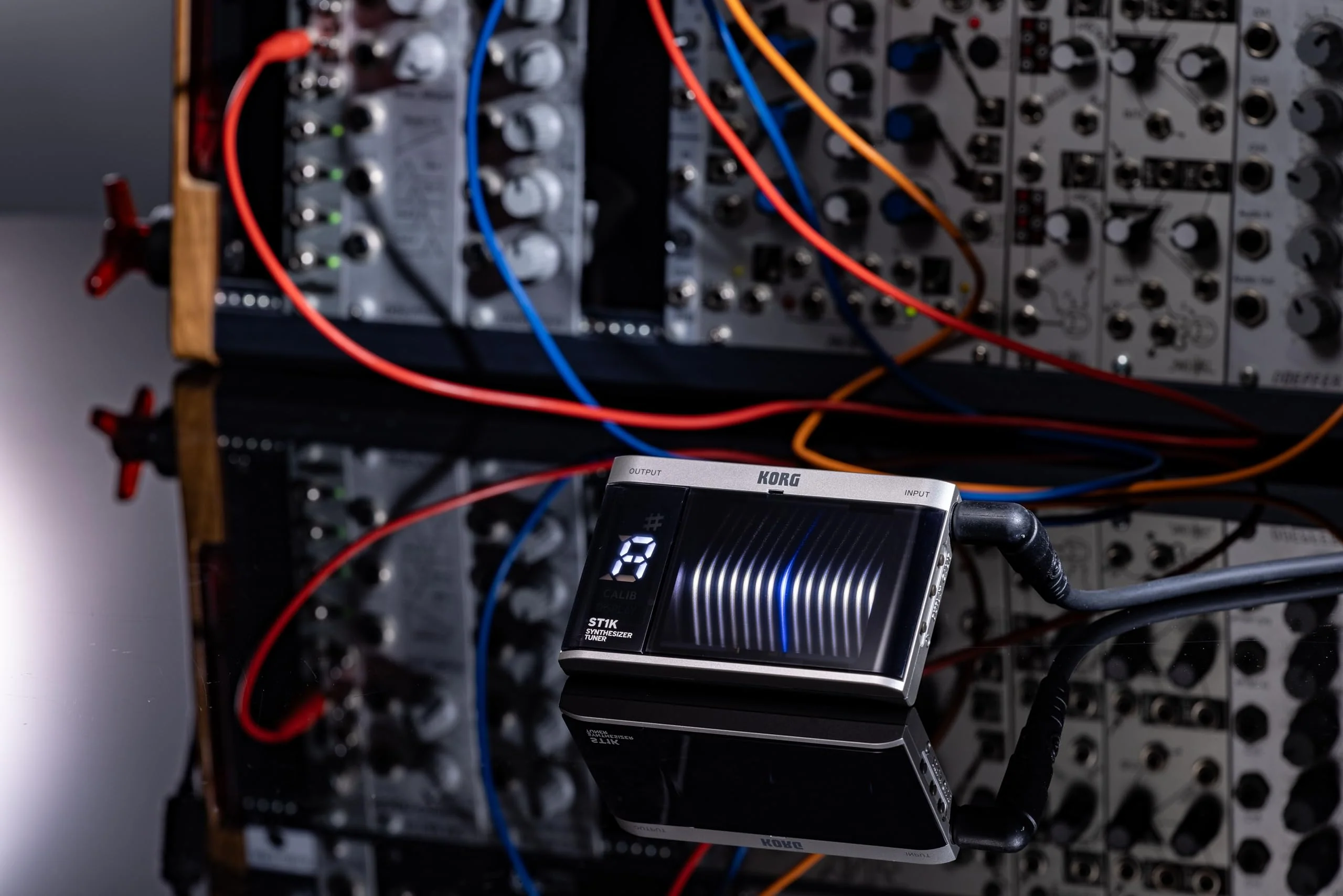 Korg ST1K Tuner for Analog and Modular Synthesizers w/ 3D Visual Meter and Optimized Circuitry - Image 7