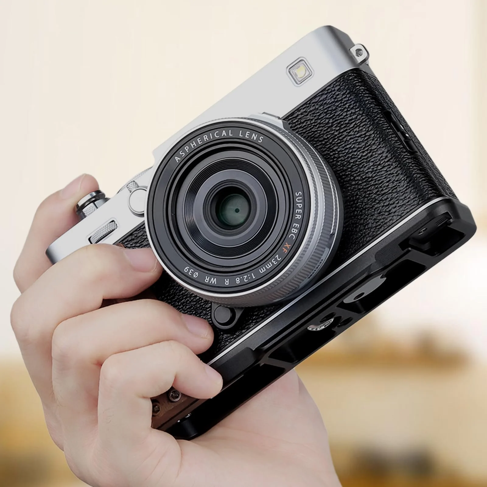 Leftfoto X-E5 Retro Handgrip L-Shape Bracket with Walnut Wooden Grip for Fujifilm X-E5 Camera,with Built-in Bottom Arca Quick Release Plate,Black Black - Image 3