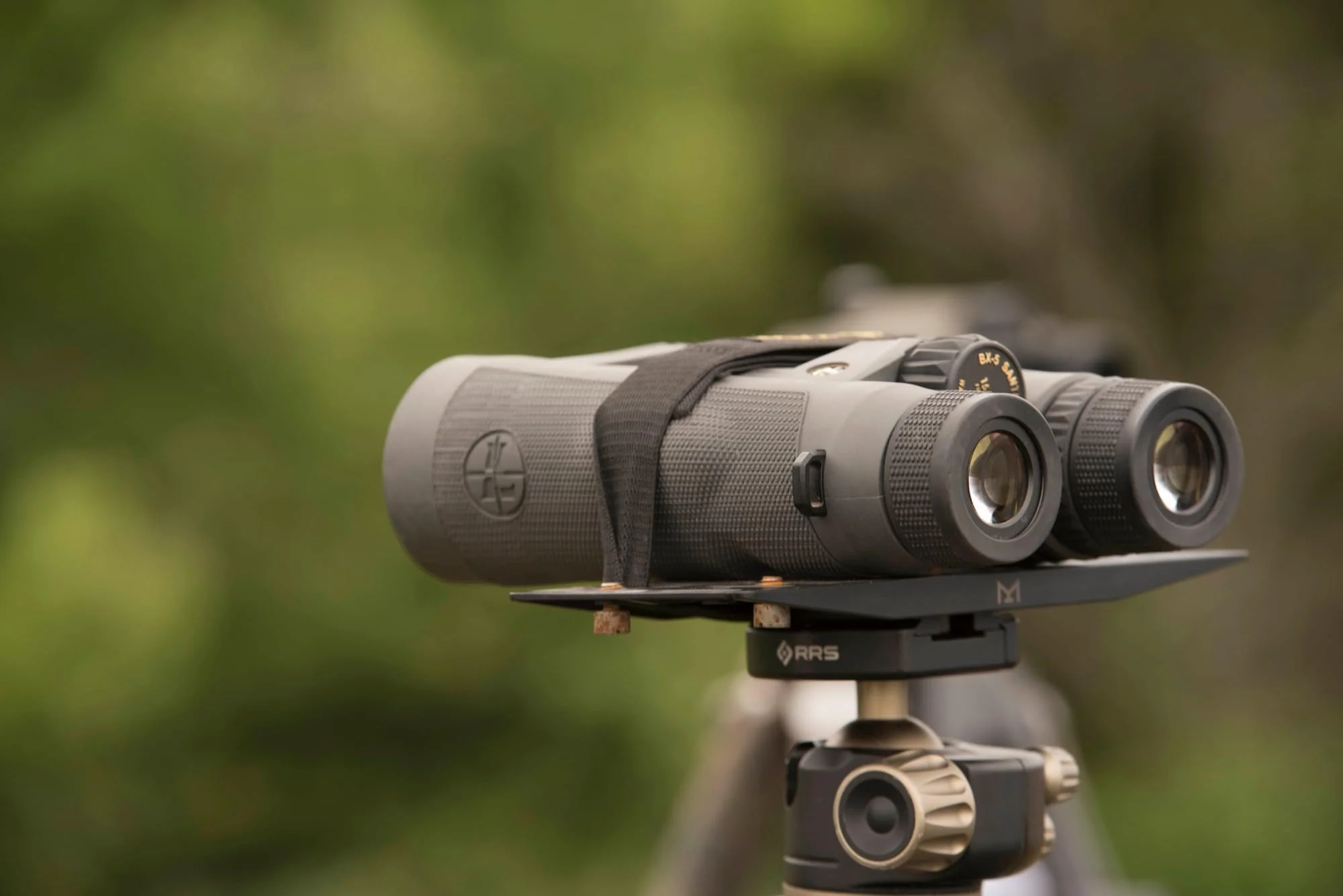 Leupold Binocular Tripod Adapter Tray, Black, Mount: 1/4-20 - Image 4