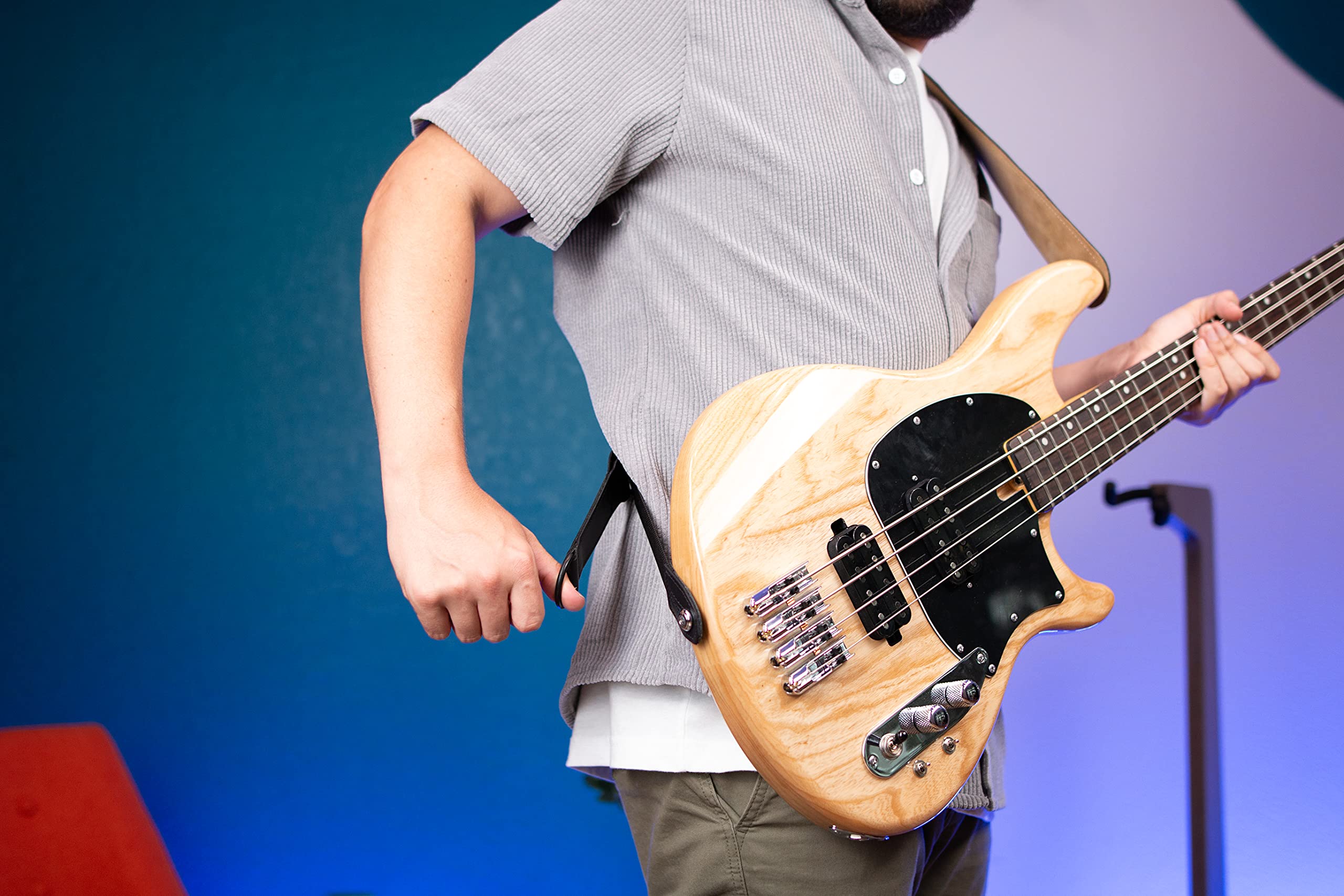Levy's Leathers Right Height™ 3.5” Wide Garment Leather Padded Bass Guitar Strap in Black (MRH4GF-BLK) Suede / Garment Leather Black - 3.5" - Image 4