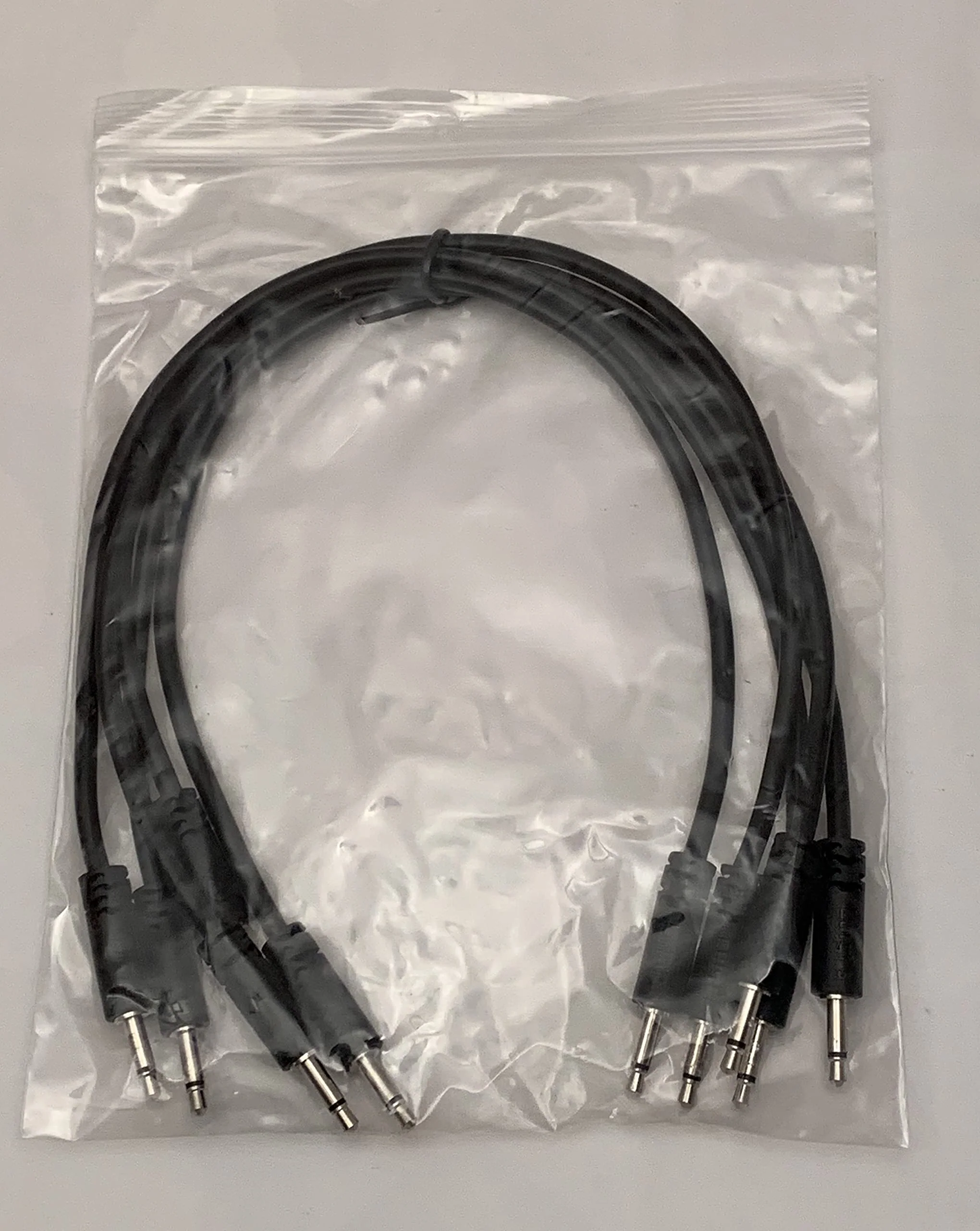 Luigis Modular Supply Spaghetti Eurorack Patch Cables - Package of 5 Black Cables, 12 (30 cm) - Image 5