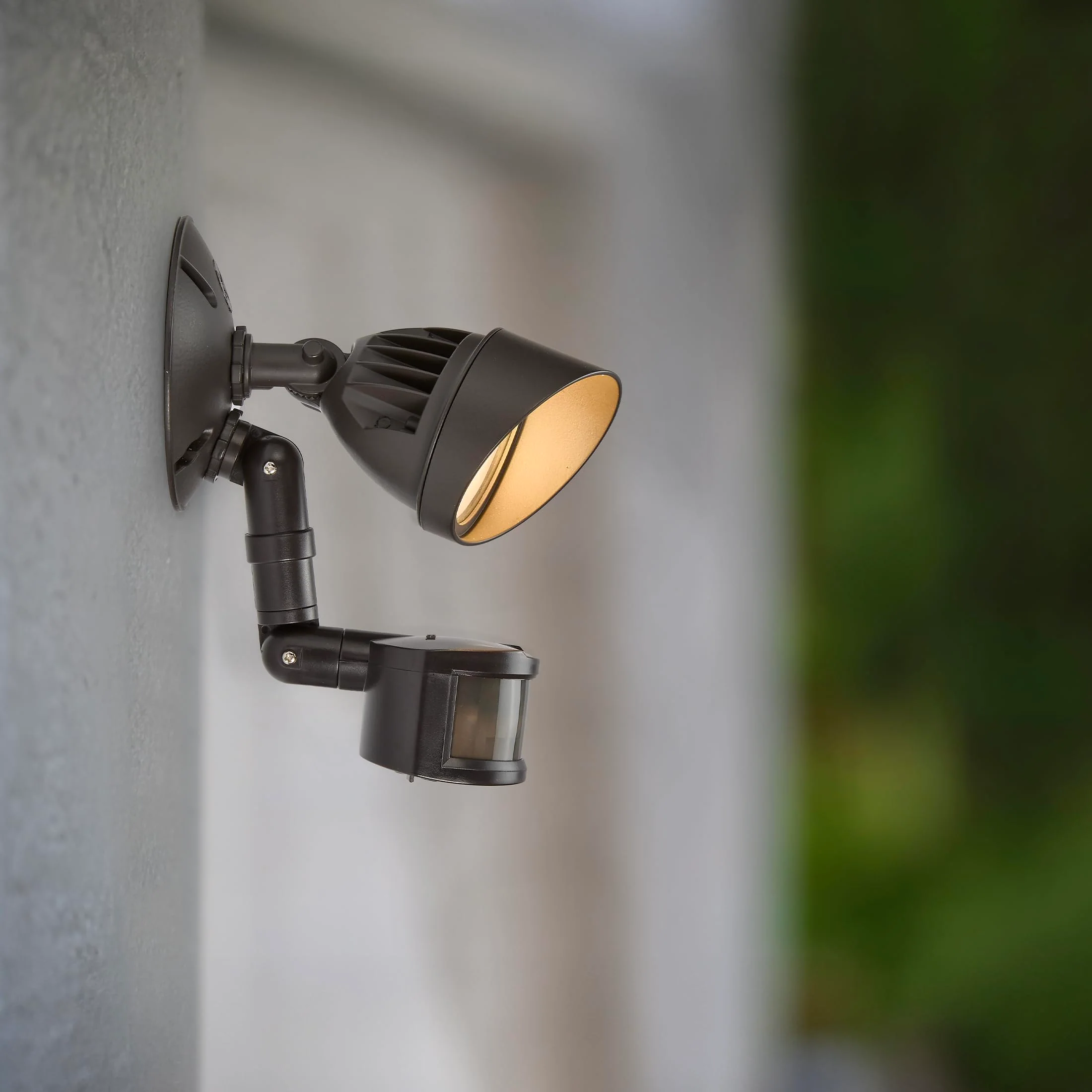 Maxxima LED Outdoor Flood Wall Light, Exterior Security Light with Adjustable Head, 800 Lumens, Featuring Motion Sensor and Dusk to Dawn Sensor, 3000K Warm White, Brown Fixture - Image 9
