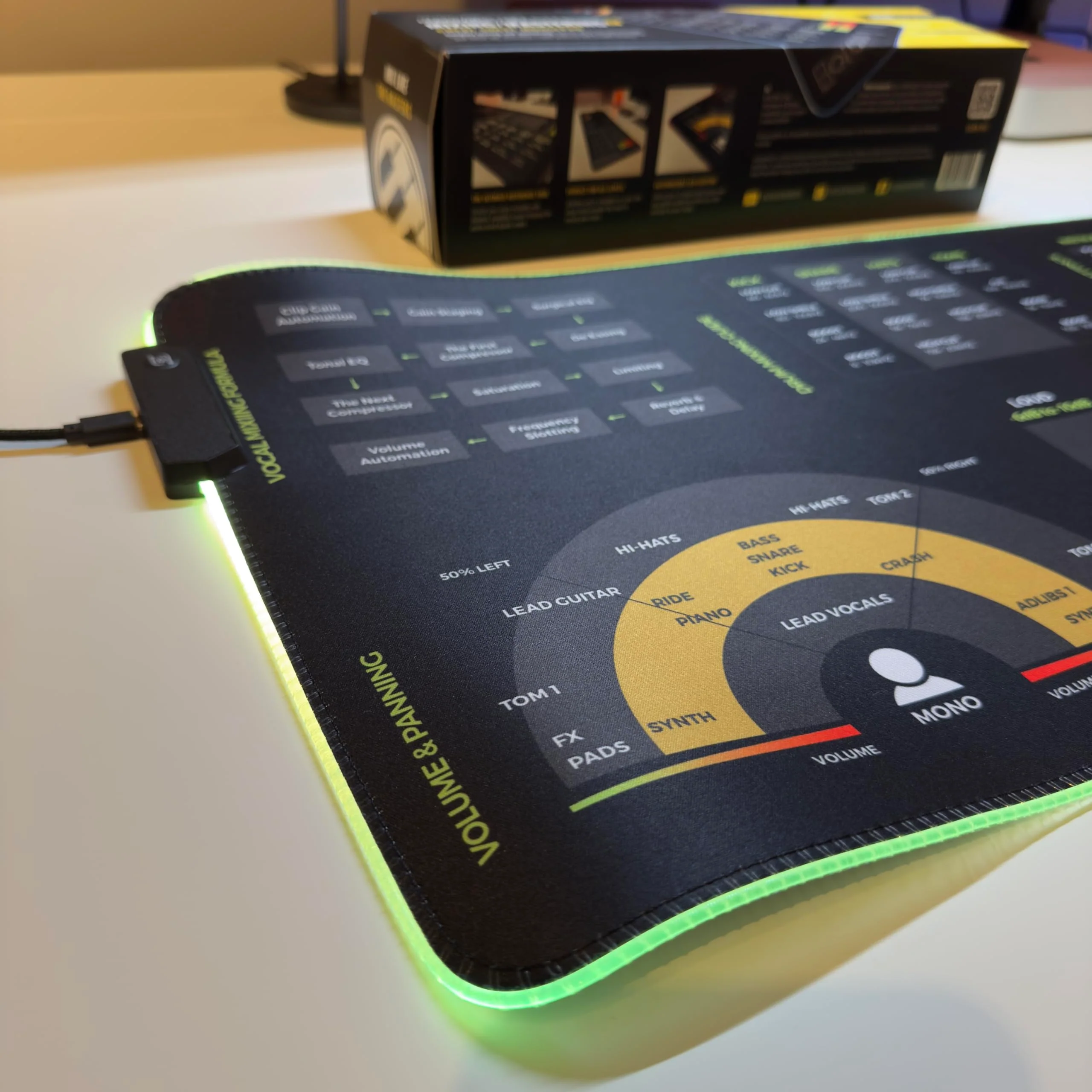 Mixing & Mastering Cheat Sheet Mousepad – 35×25cm (13.8"x9.8") & 80×30cm (31.5"x11.8") – Studio Desk Mat for Music Producers, DJs & Engineers – LED Version Available XXL with LED (800x300mm) - Image 9