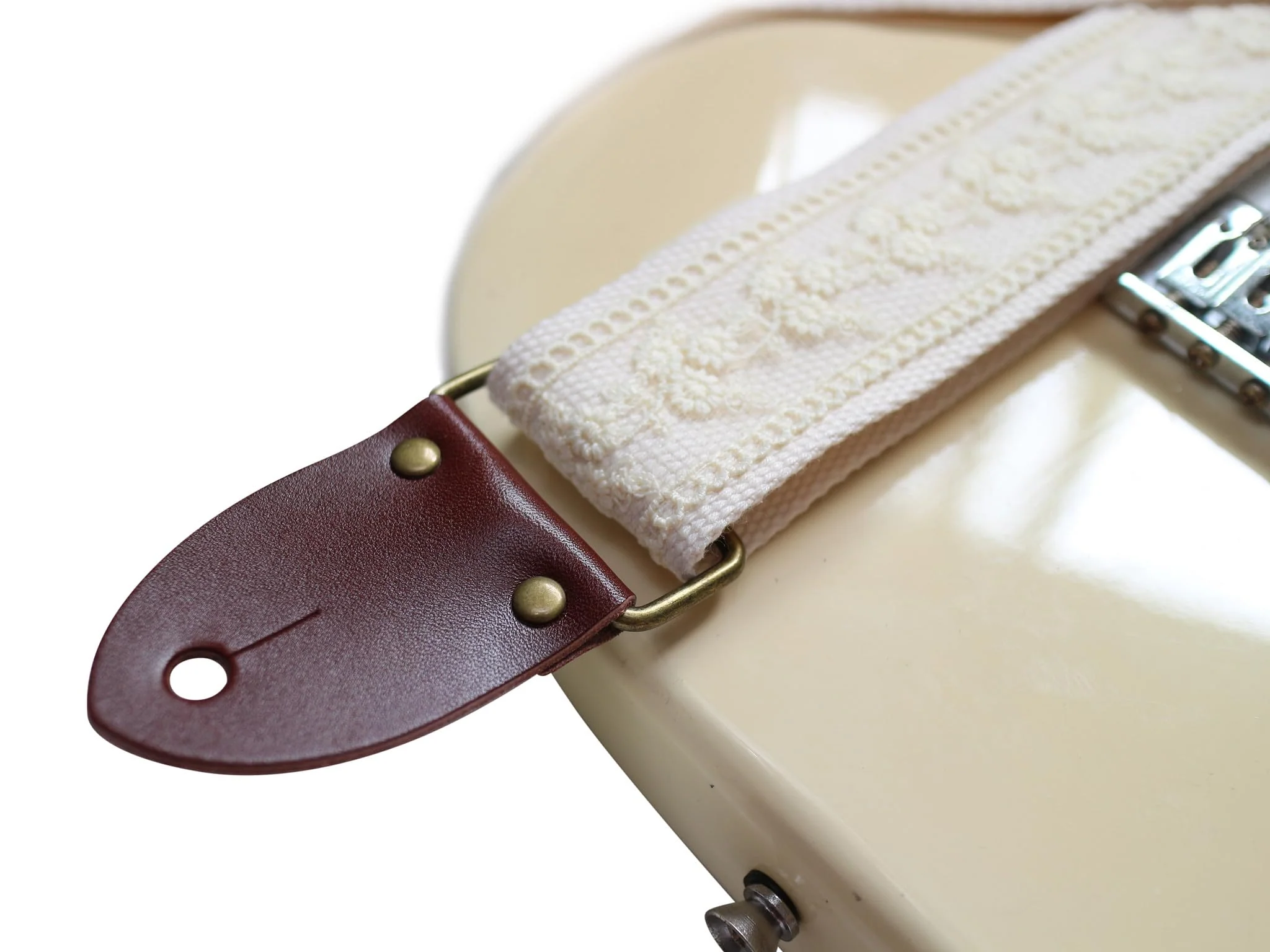 MUSIC FIRST Original Design, 2 inch width (5cm), Cream Lace Electric Guitar Strap Bass Strap With Genuine Leather Strap End (The Leather Made In Italy) (Cream Lace) - Image 2