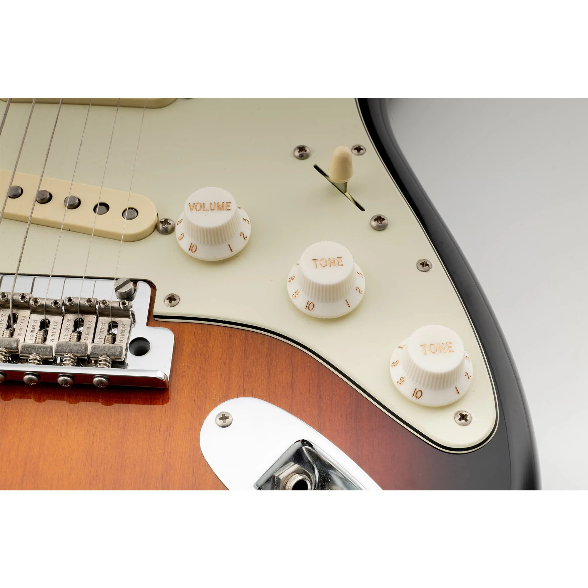 Musiclily Pro Imperial Inch Size Strat Knobs 1 Volume 2 Tone Set for USA Fender Stratocaster Electric Guitar, Aged White(Set of 3) - Image 7