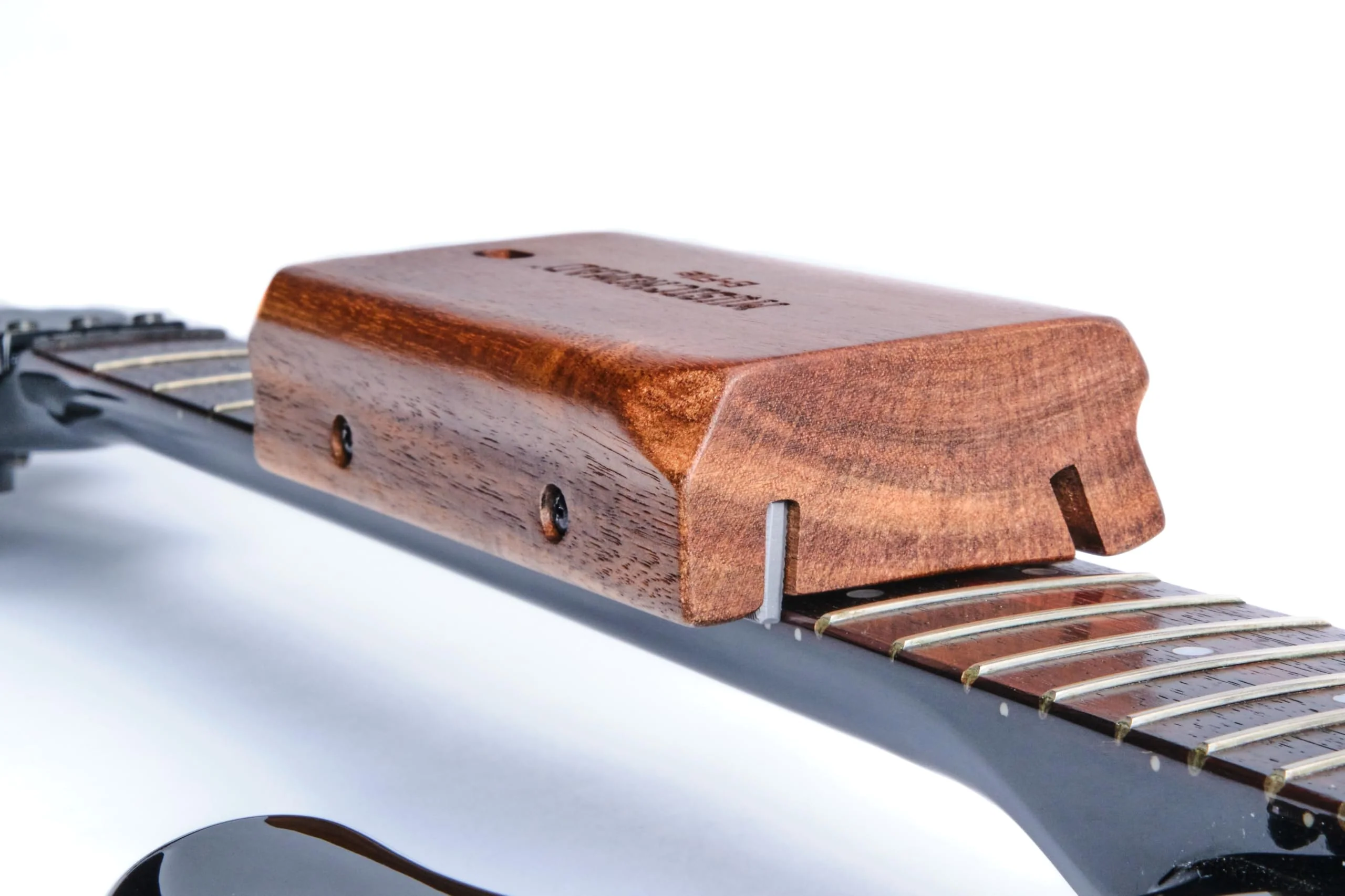 MusicNomad MN831 Precision Fret Beveling File (B-File) - Image 9