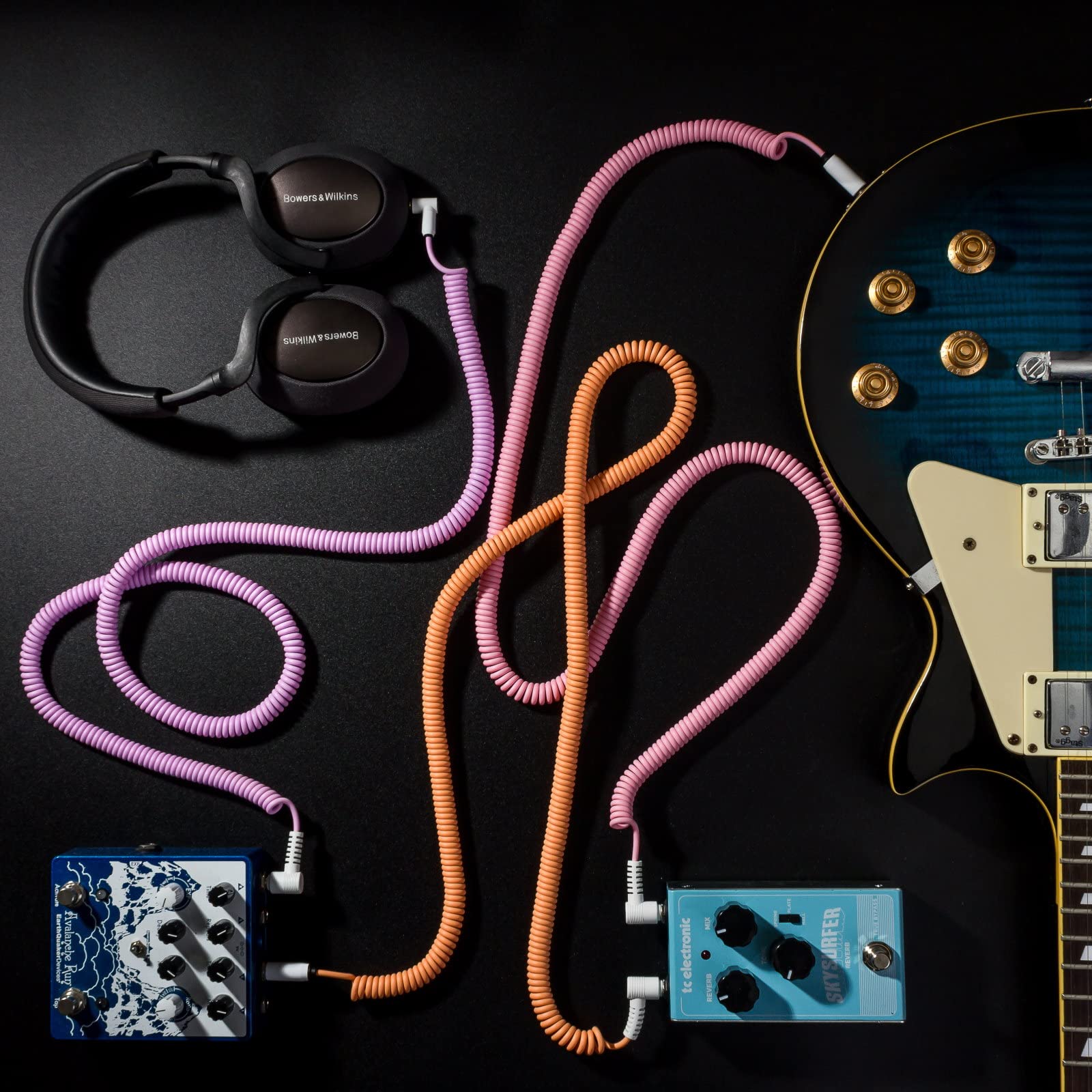 MyVolts Candycord Audio Cable, Angled Mini Jack to Angled Large Jack, Curly 100cm to 200cm, Sunset Peach Colour - Image 2