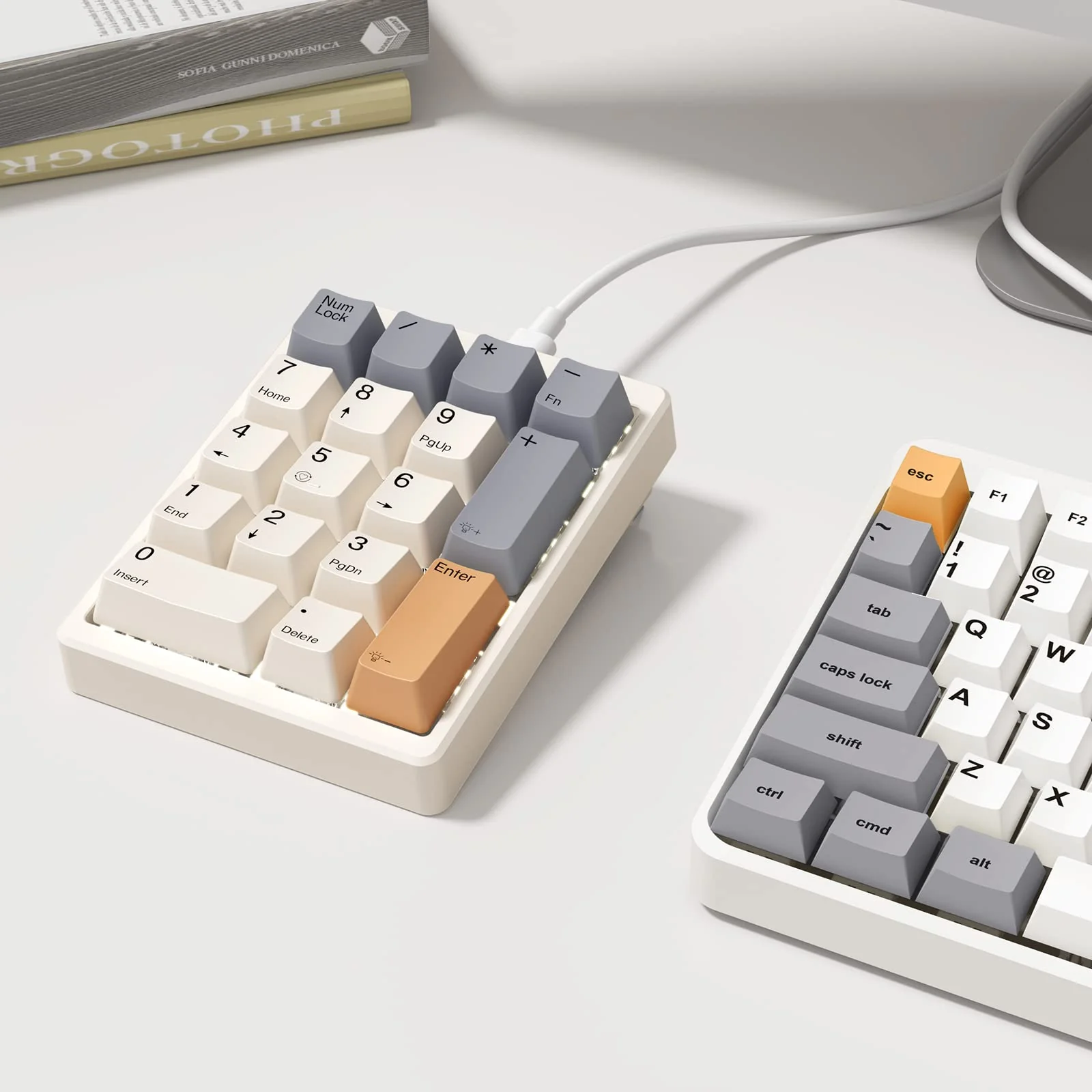 Number Pad, Wired USB Mechanical Numpad Hot-Swappable White Backlit Standard 17 Keys Numeric Keypad with PBT Keycaps Keypad for Laptop PC TKL Keyboards(Retro Beige,Blue Switch) Blue switch - Image 5