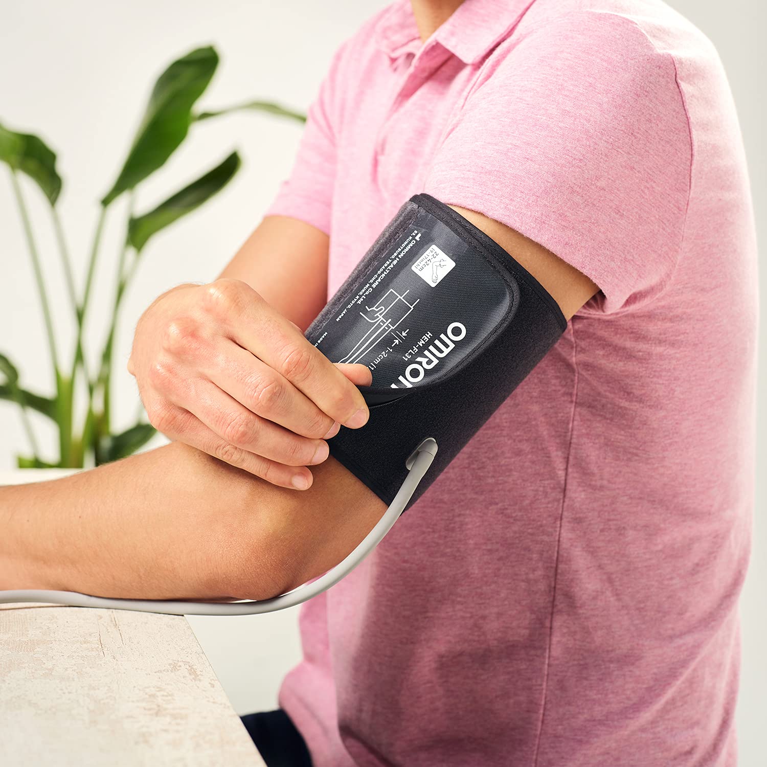 Omron (cm 2 Medium Blood Pressure Monitor Cuff (22-32 cm) - Image 5