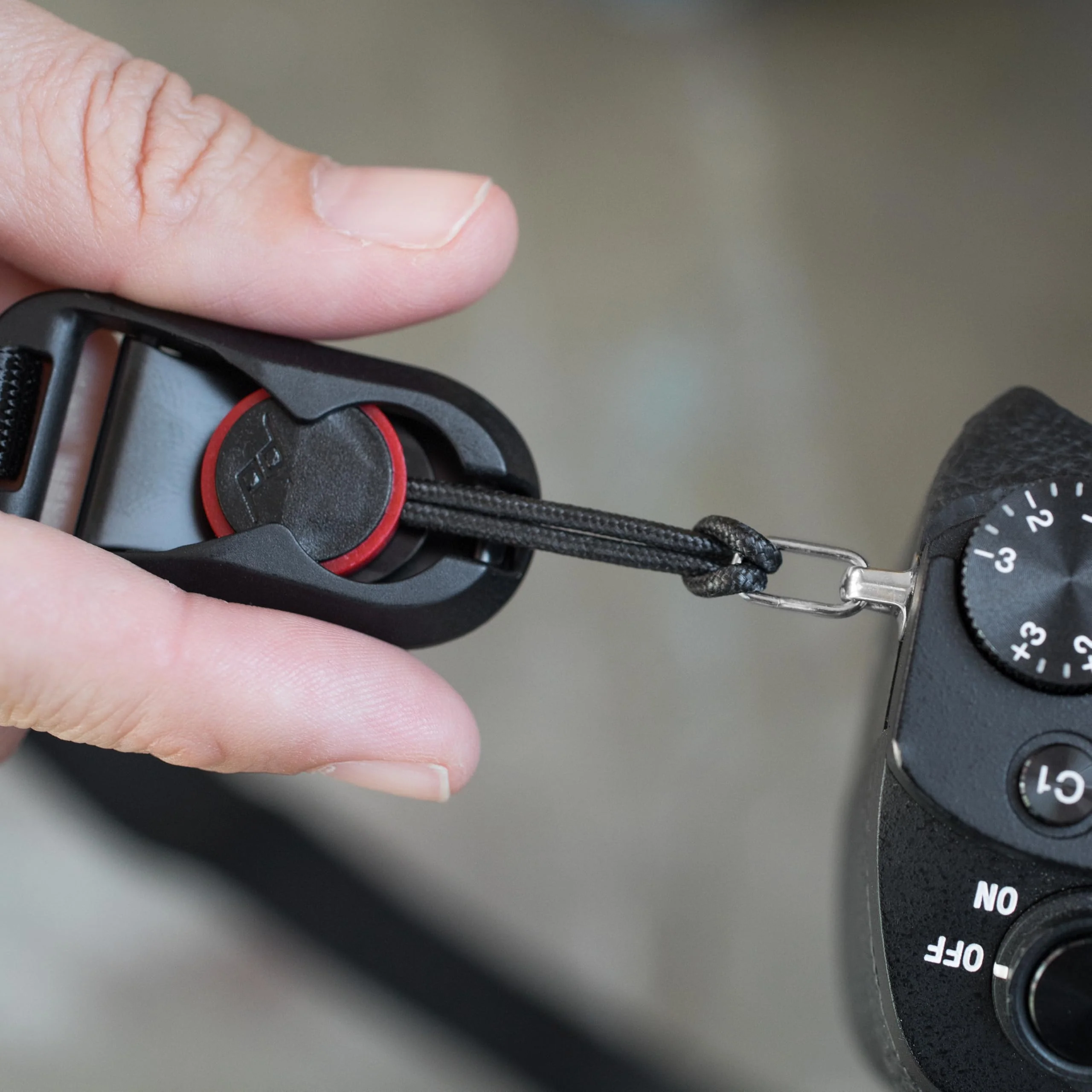Peak Design Anchor Links, Includes 2 Links and 4 Anchors, Fits Standard/OEM Camera Straps, Low Profile, Quick and Secure, Easy Attach to Cameras, Binoculars and More, 200 lb Capacity Single - Image 3