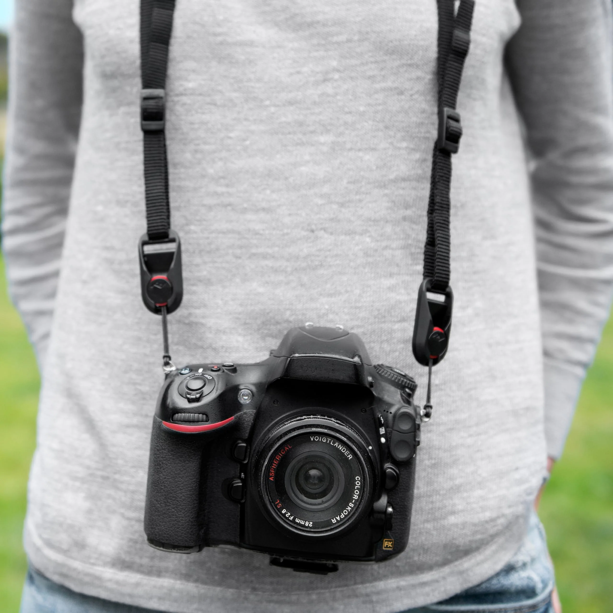 Peak Design Anchor Links, Includes 2 Links and 4 Anchors, Fits Standard/OEM Camera Straps, Low Profile, Quick and Secure, Easy Attach to Cameras, Binoculars and More, 200 lb Capacity Single - Image 7
