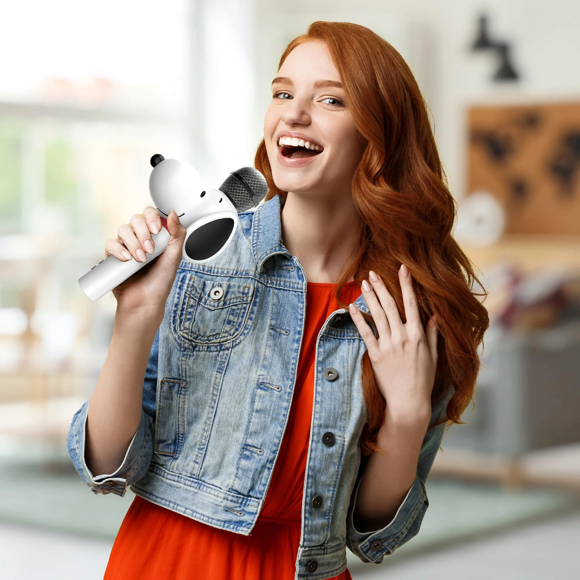 Peanuts Snoopy Bluetooth Karaoke Microphone – Wireless Speaker with Sound Effects, FM Radio, Onboard Controls & Rechargeable Battery – Vintage Inspired Design White - Image 2